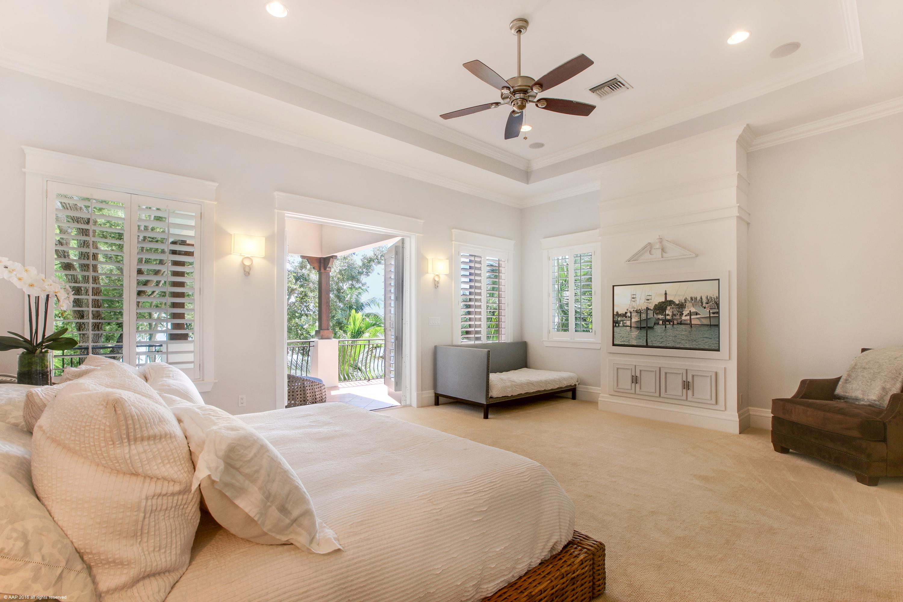 RIVERSIDE ON THE LOXAHATC - Residential