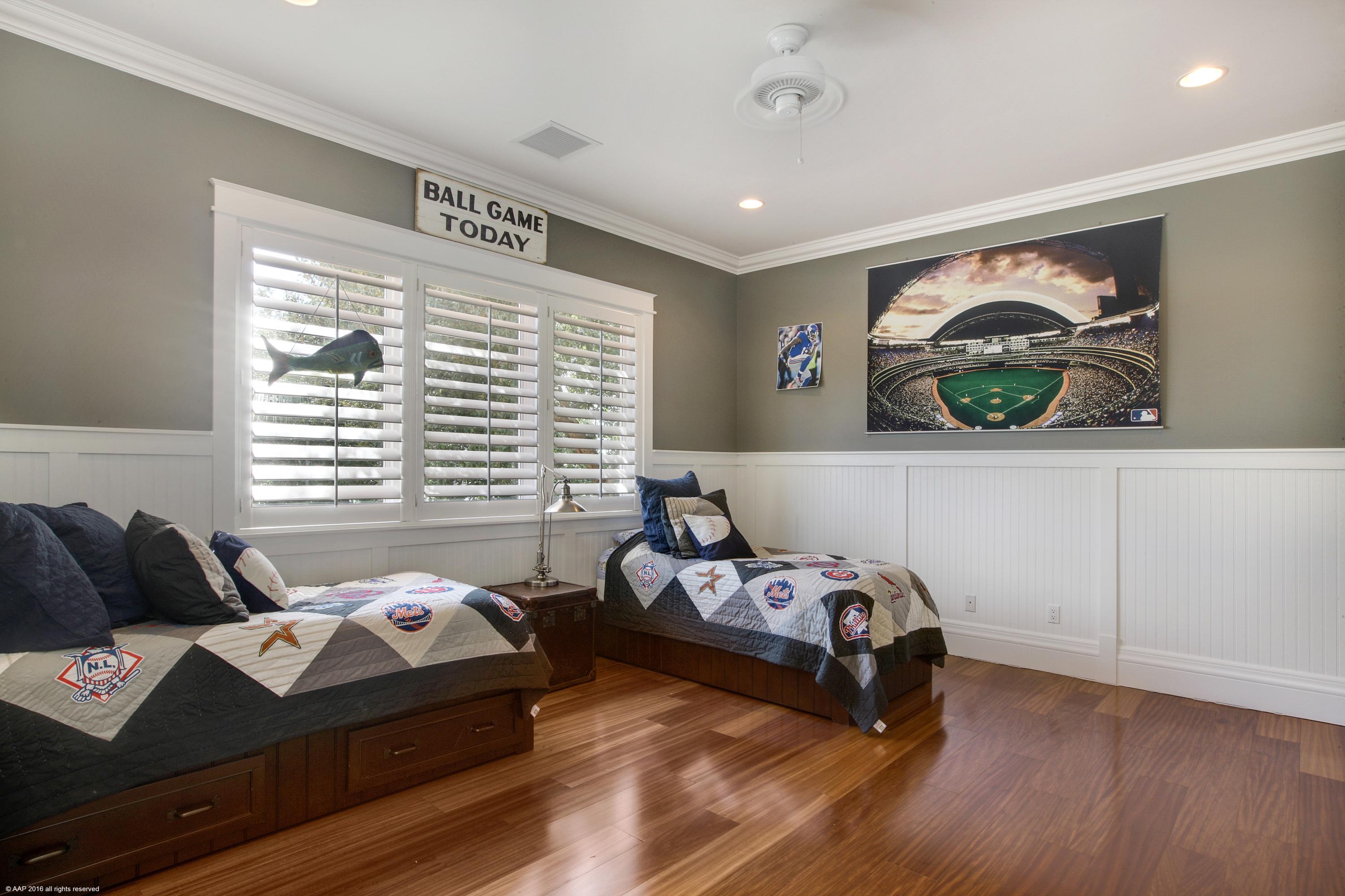 RIVERSIDE ON THE LOXAHATC - Residential