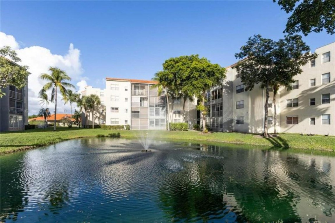 The Courtyards of Broward - Residential