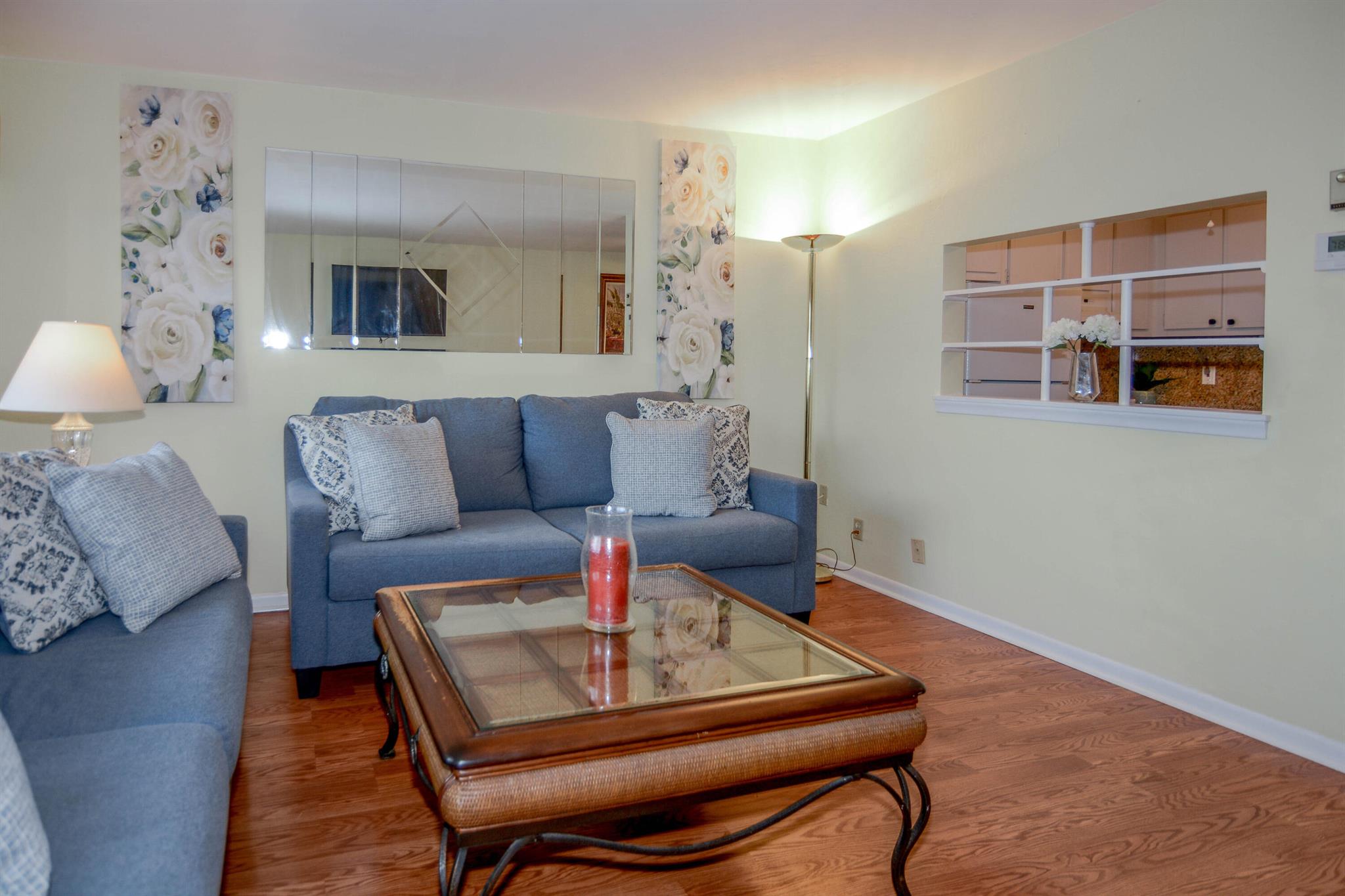 3120 Lake Osborne Drive 110, Lake Worth Beach, FL, 33461/$79,750 2 3120 Lake Osborne Drive 110