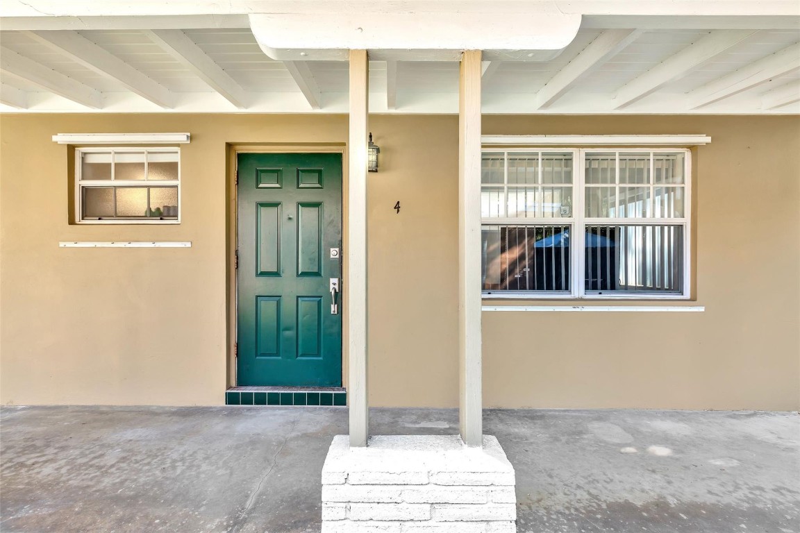 805 NE 17th Avenue 4