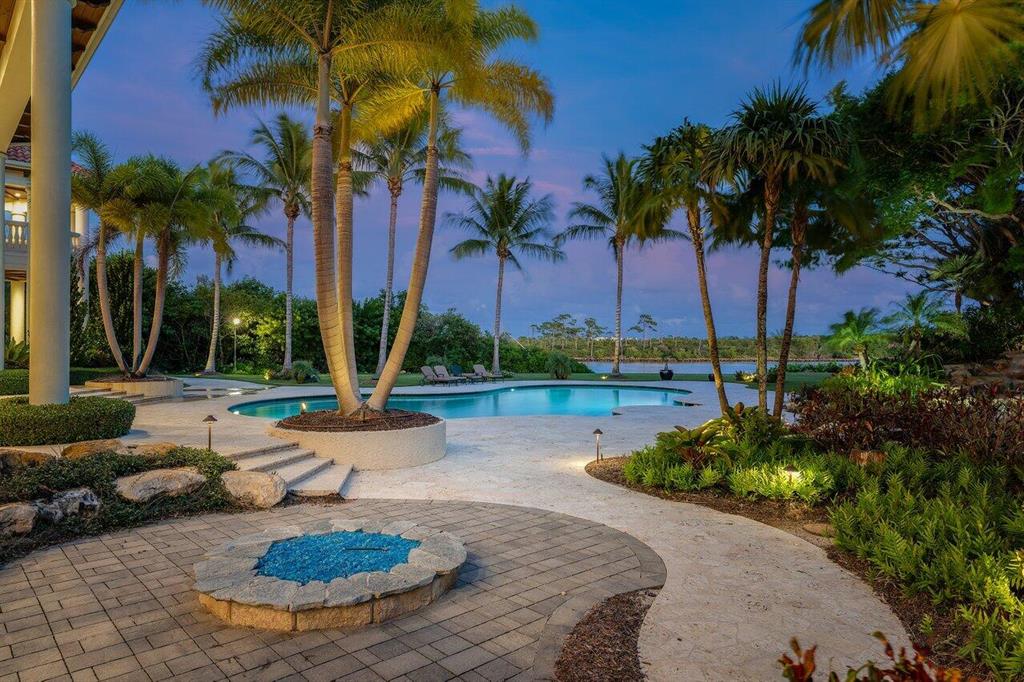 CASSEEKEY ISLAND AT JONATHANS LANDING - Residential