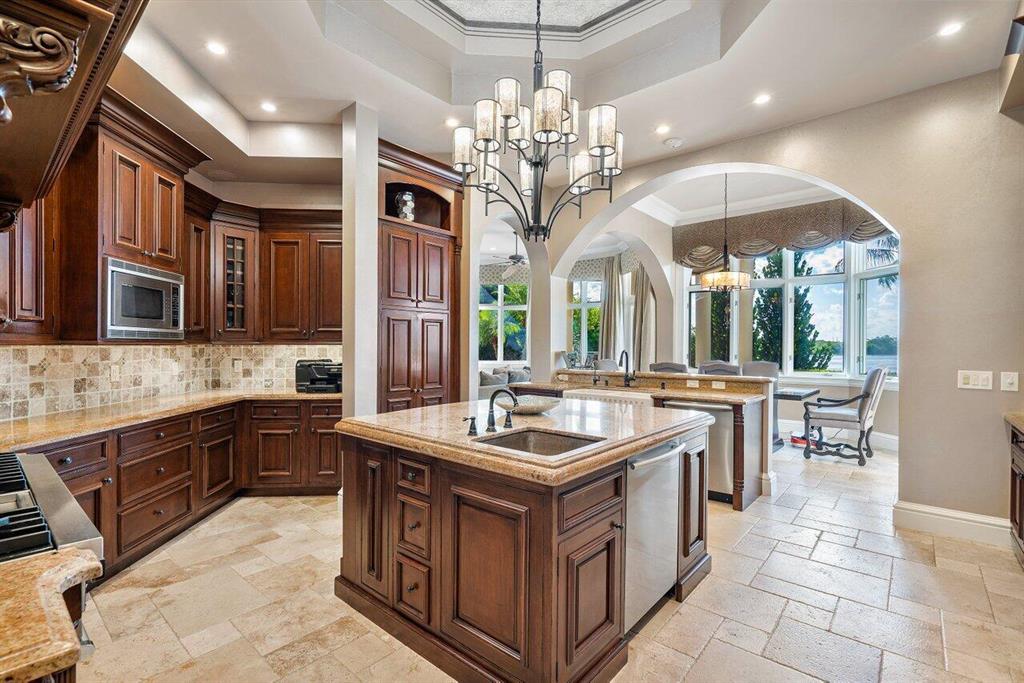 CASSEEKEY ISLAND AT JONATHANS LANDING - Residential