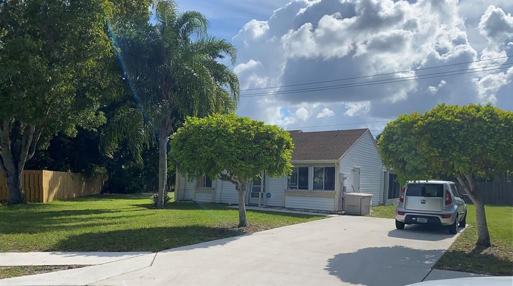 Photo of 6479 Jupiter Landings Drive Dr, Jupiter, FL 33458 (MLS # R10820984)