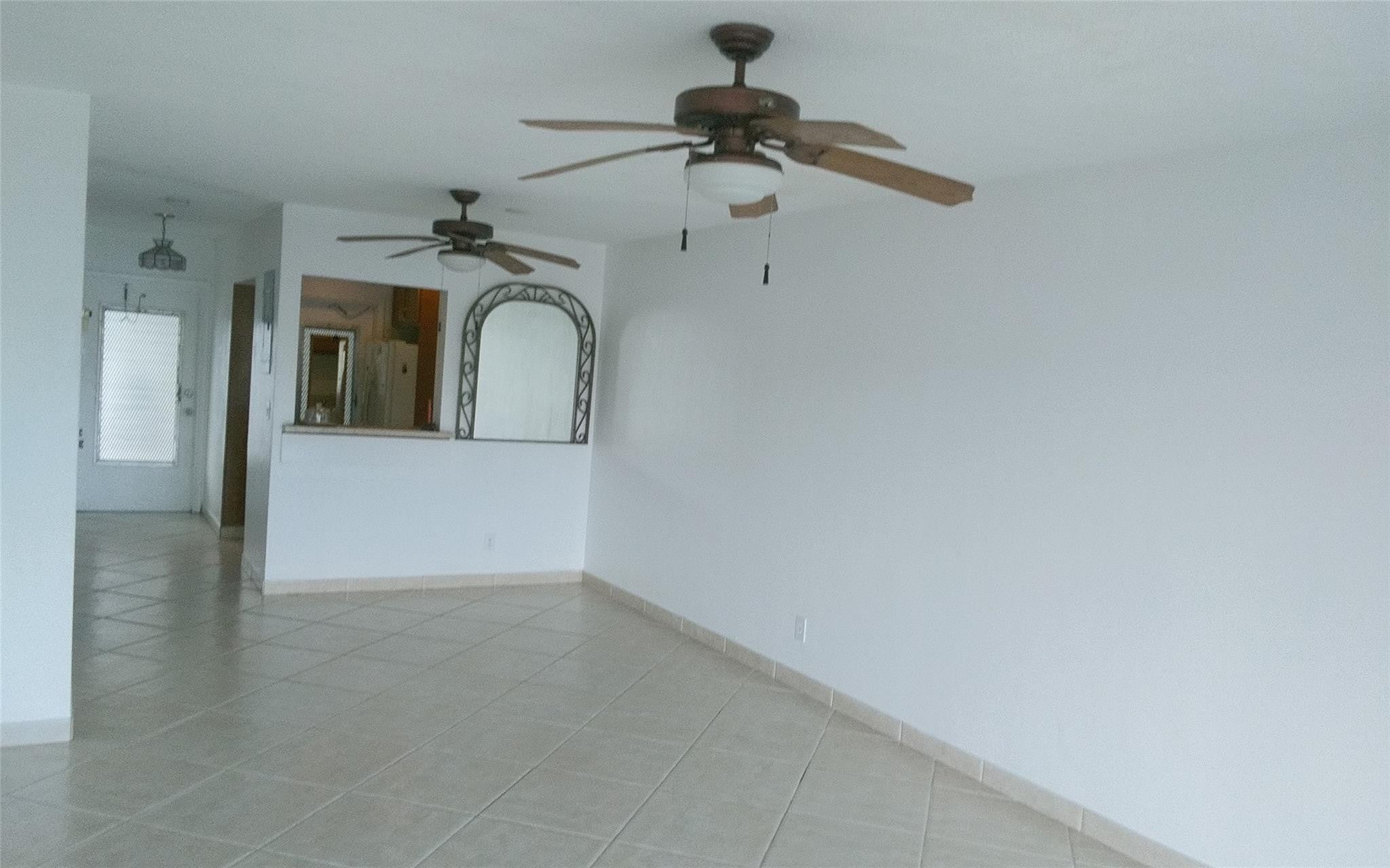 465 Paradise Isle Boulevard 307