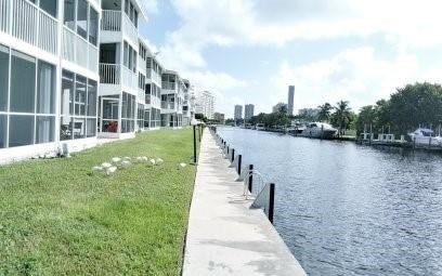 465 Paradise Isle Boulevard 307, Hallandale Beach FL 33009