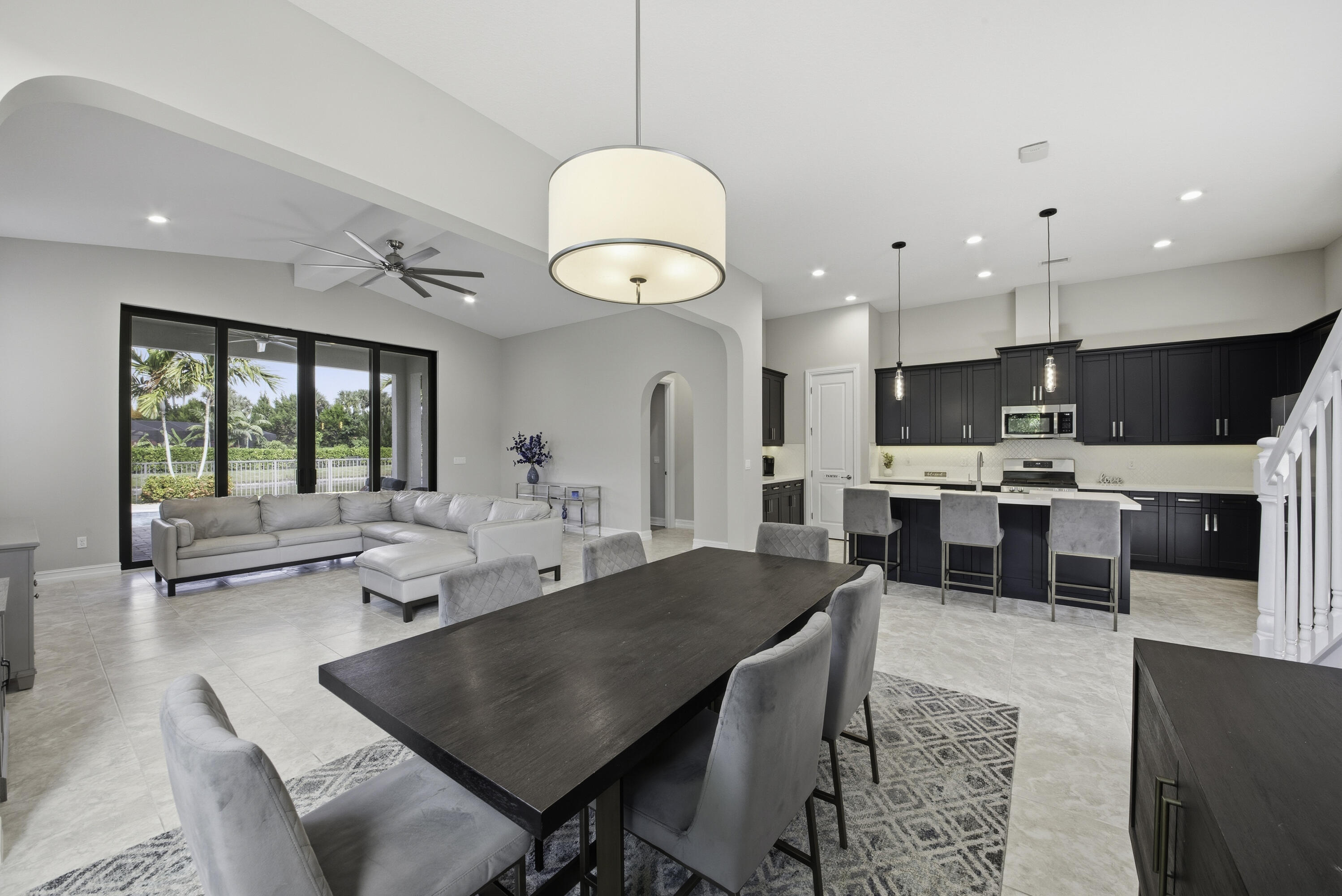 PALM MEADOWS ESTATES - Residential