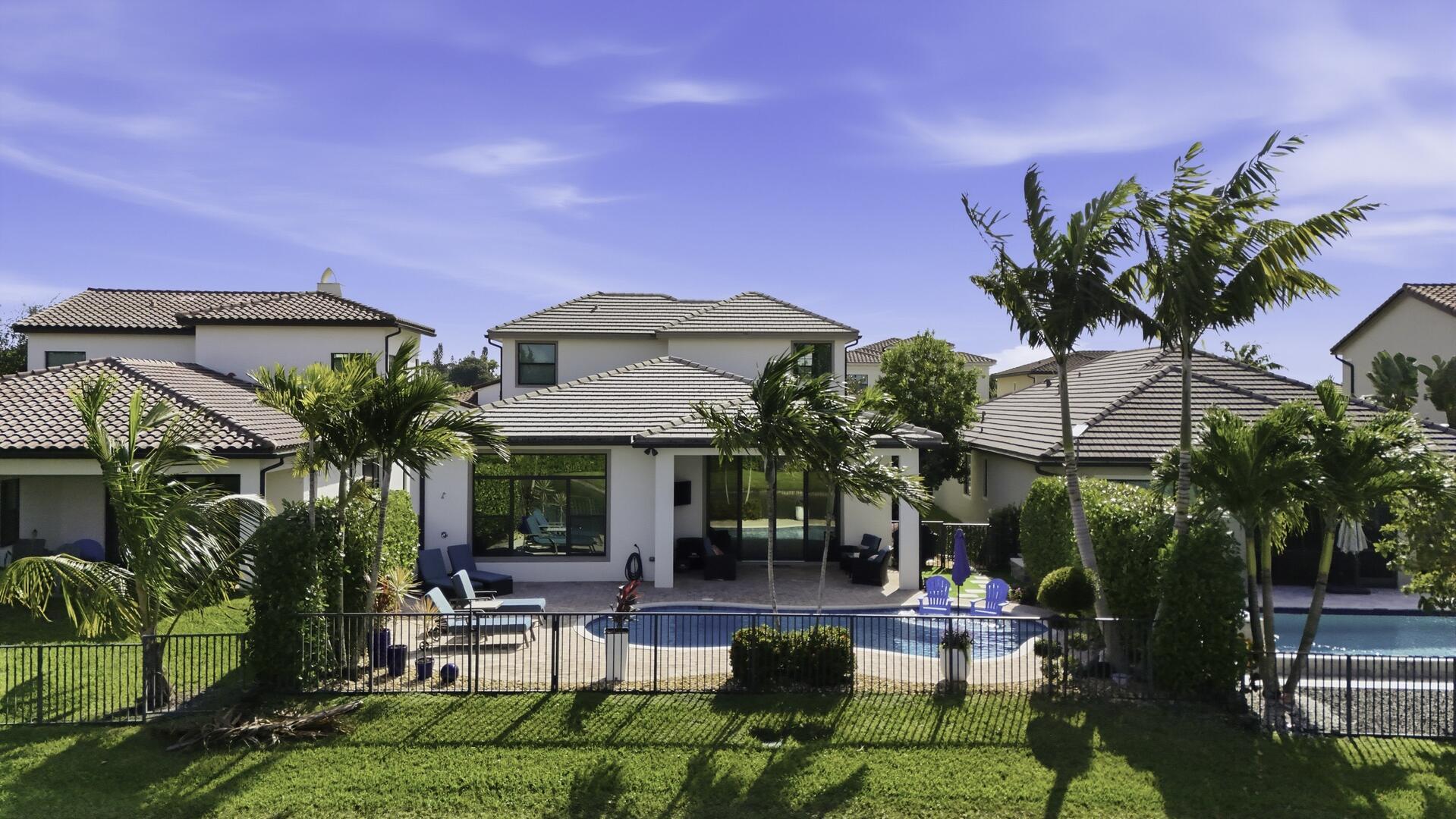 PALM MEADOWS ESTATES - Residential