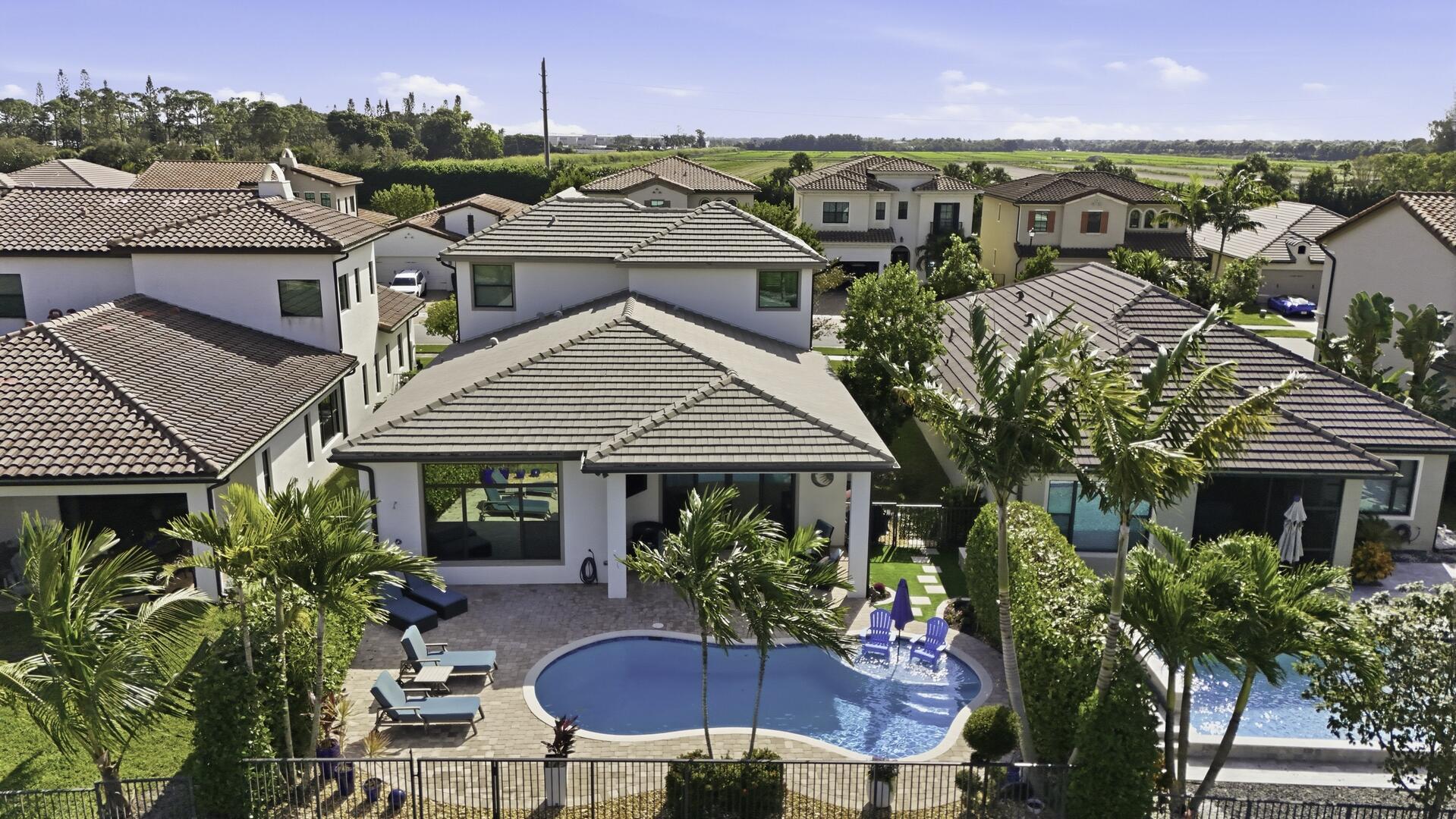 PALM MEADOWS ESTATES - Residential