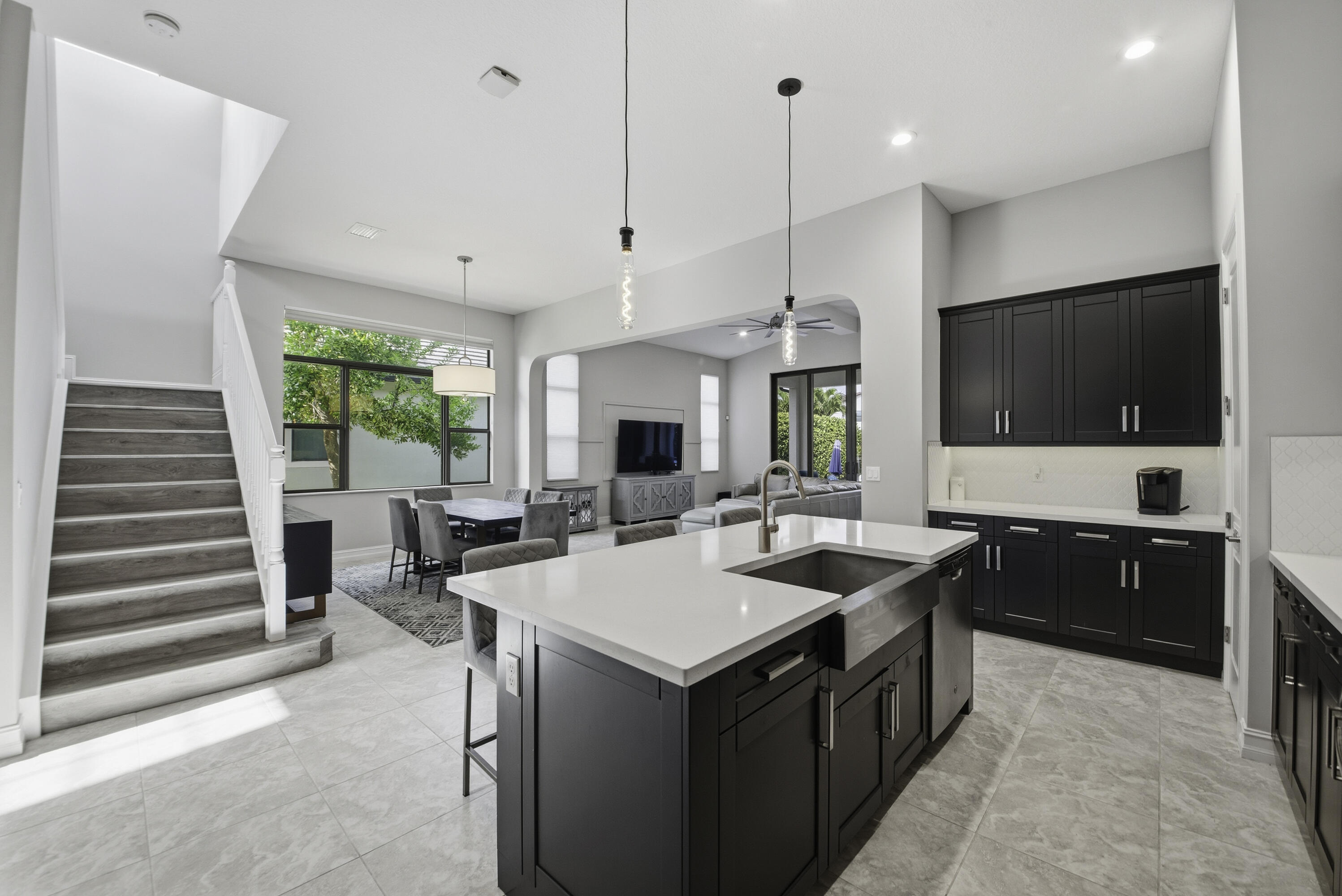 PALM MEADOWS ESTATES - Residential