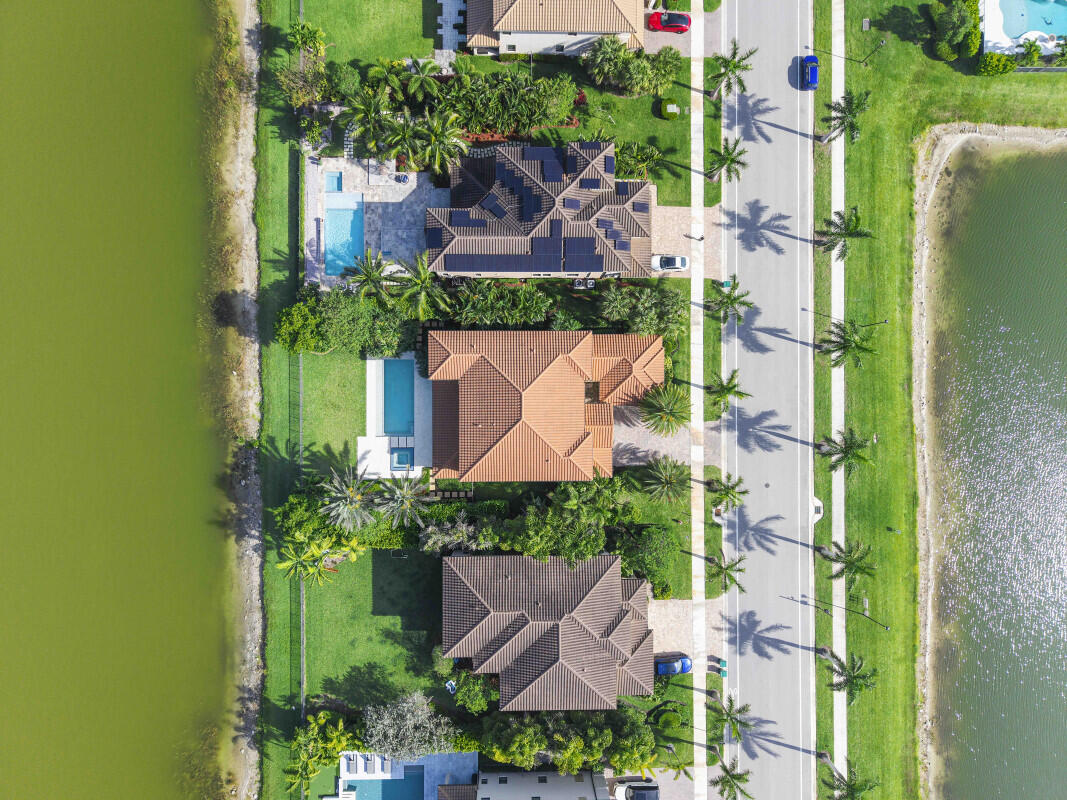 PARKLAND BAY - Residential
