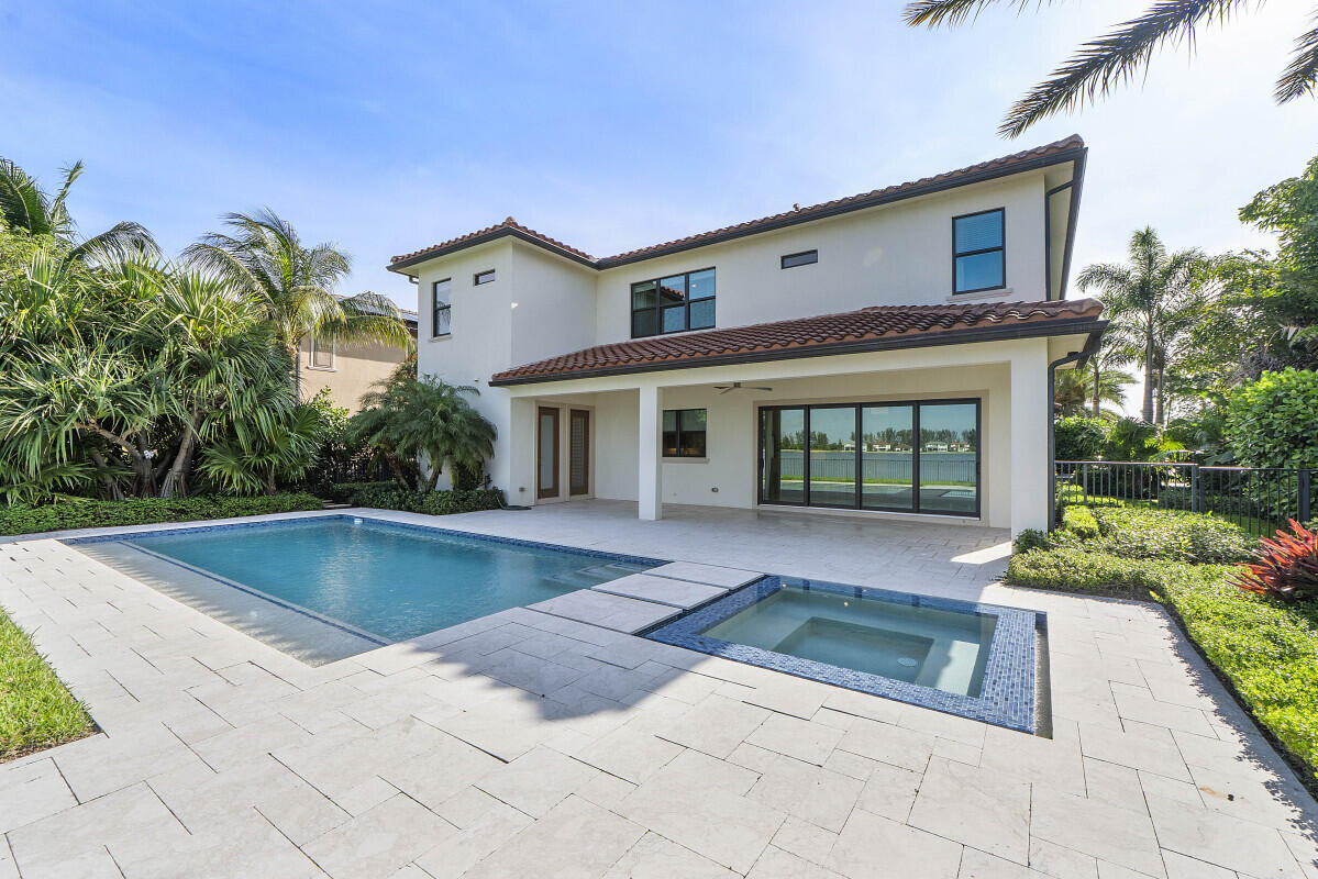 PARKLAND BAY - Residential