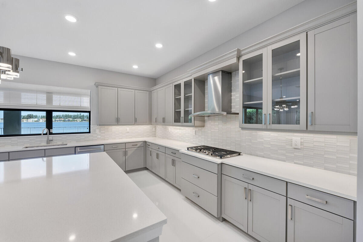 PARKLAND BAY - Residential