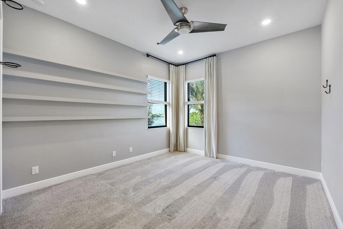 PARKLAND BAY - Residential