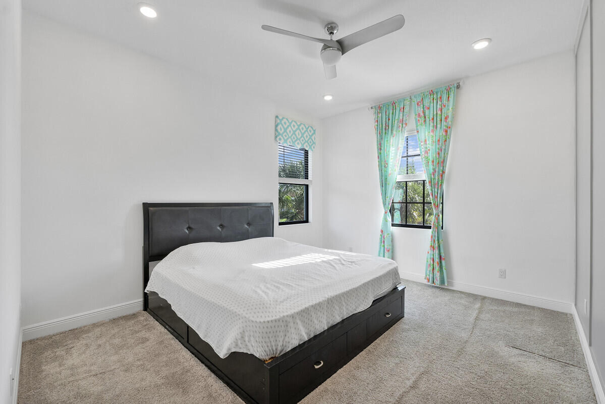 PARKLAND BAY - Residential