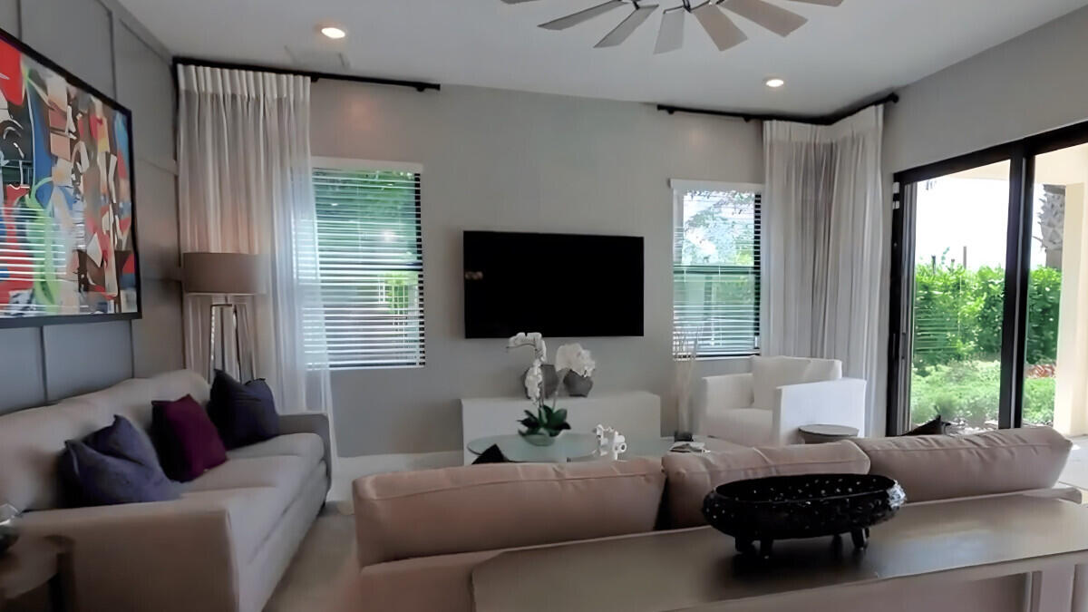 PARKLAND BAY - Residential
