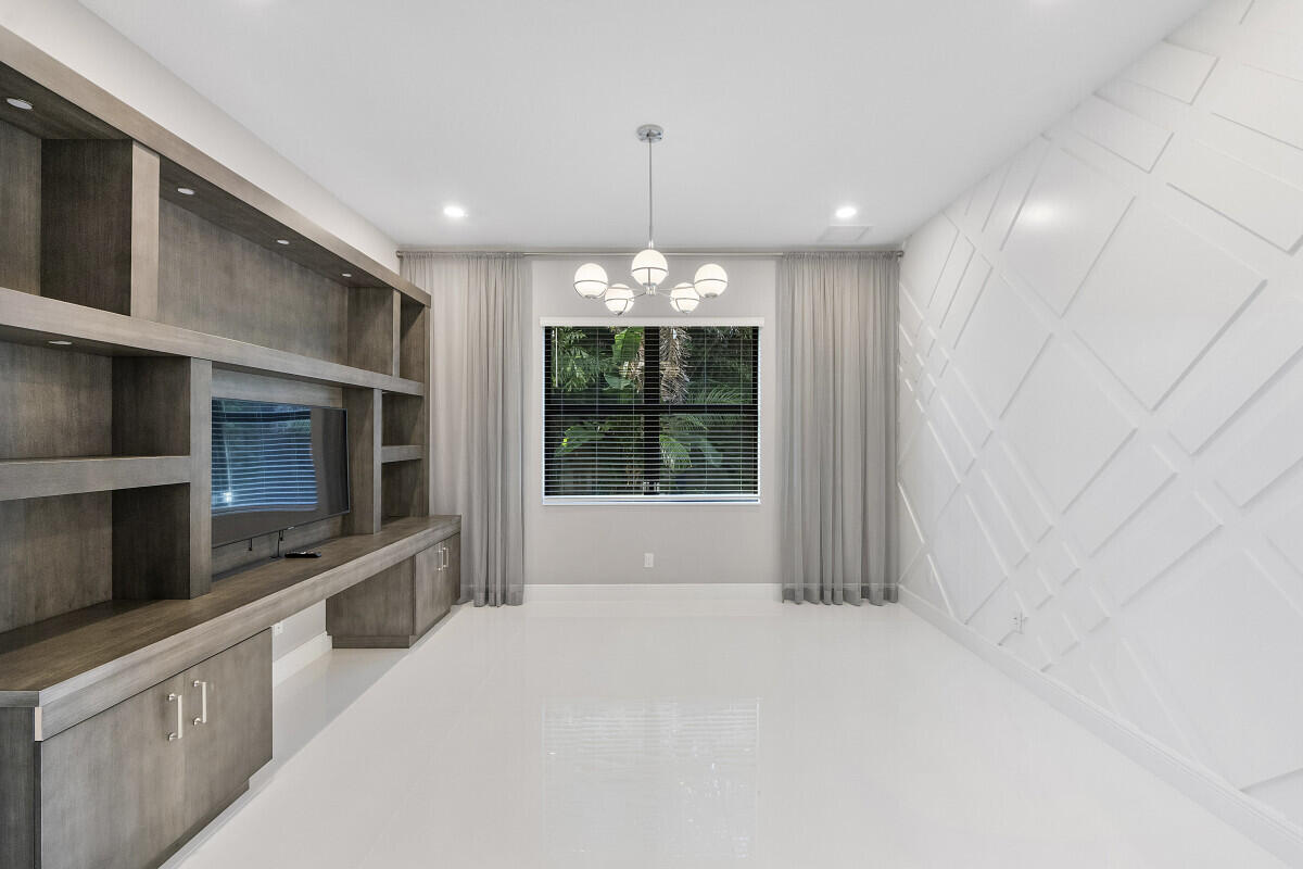 PARKLAND BAY - Residential