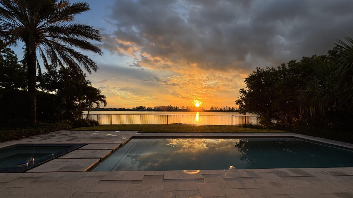 8685 Parkland Bay Drive
