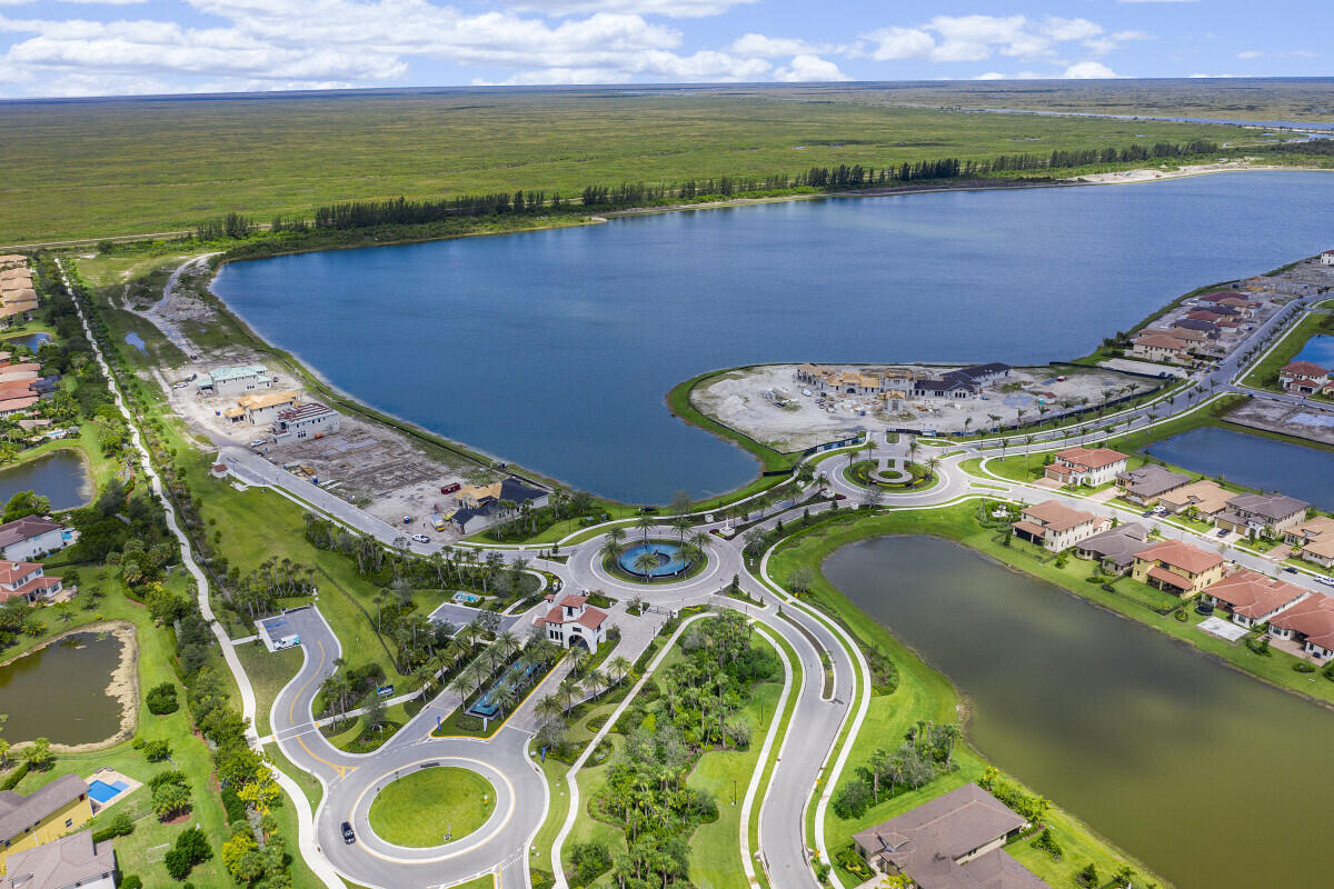 PARKLAND BAY - Residential