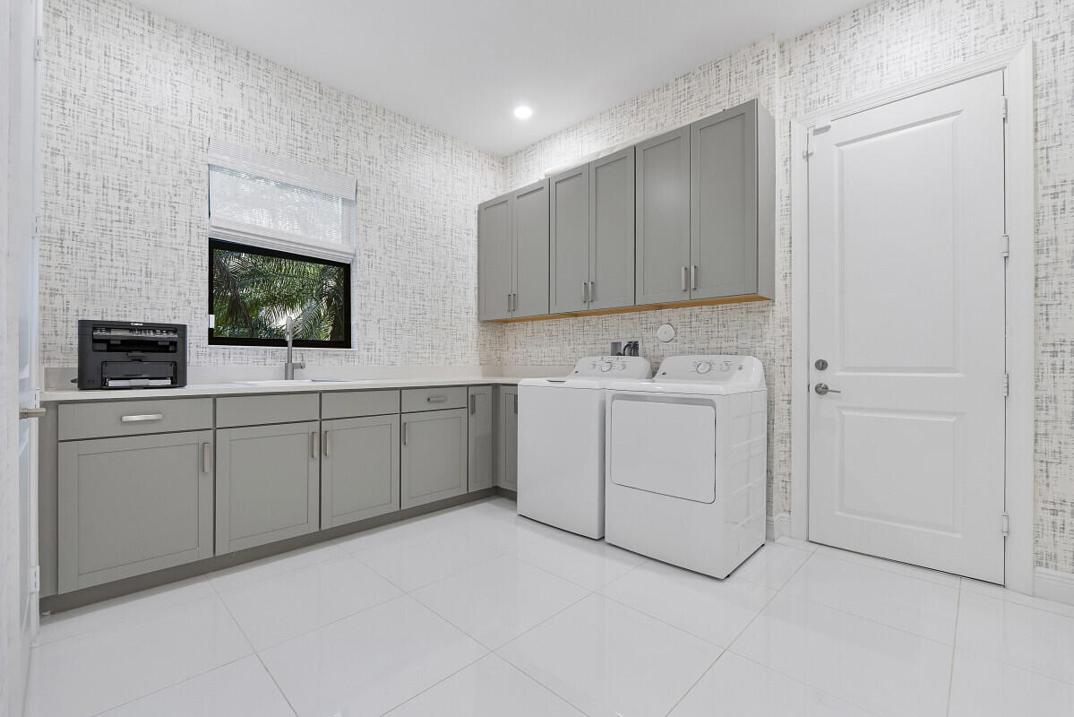 PARKLAND BAY - Residential
