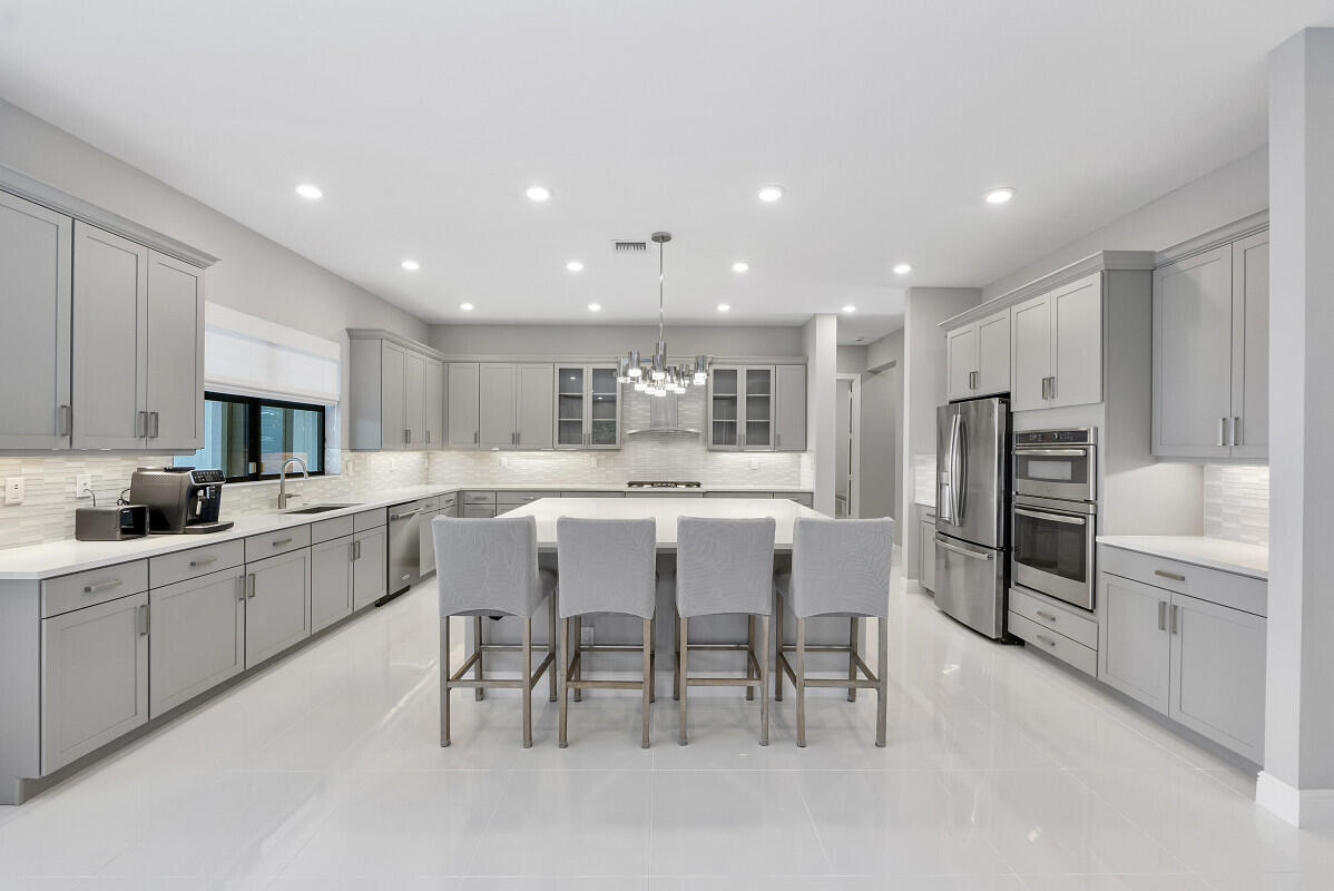 PARKLAND BAY - Residential