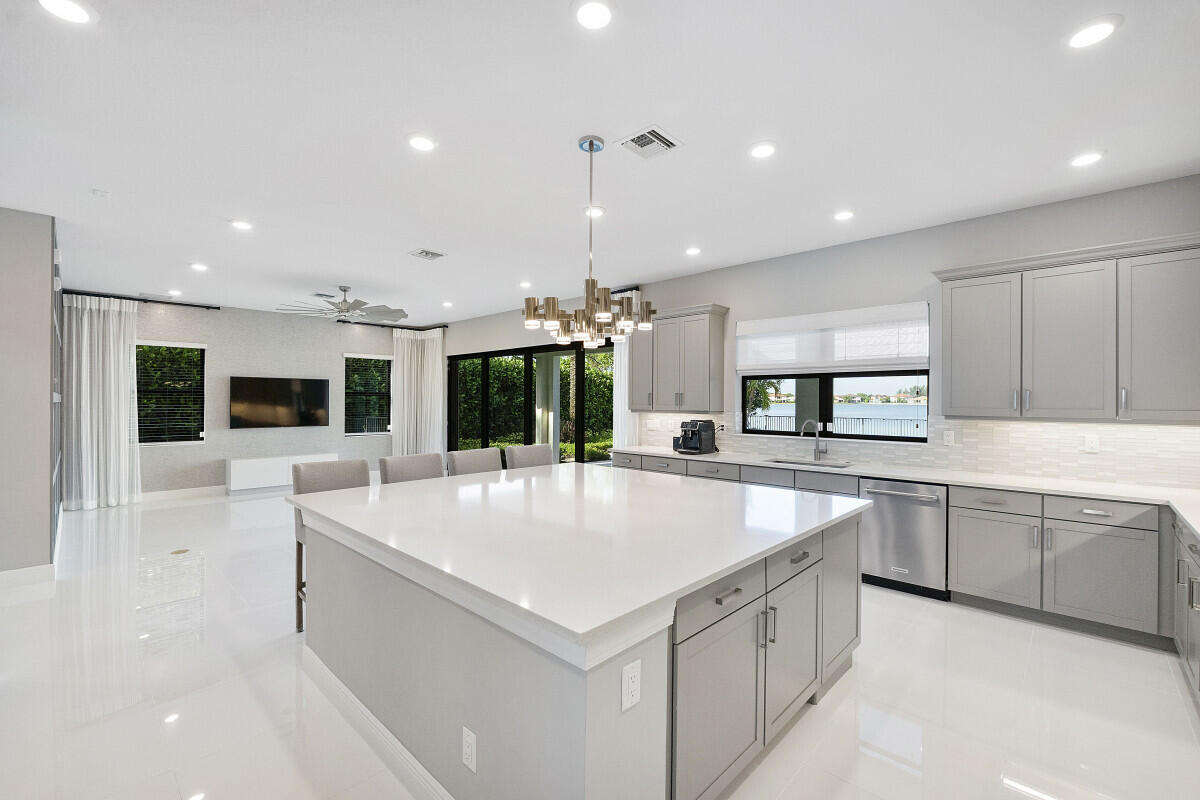 PARKLAND BAY - Residential