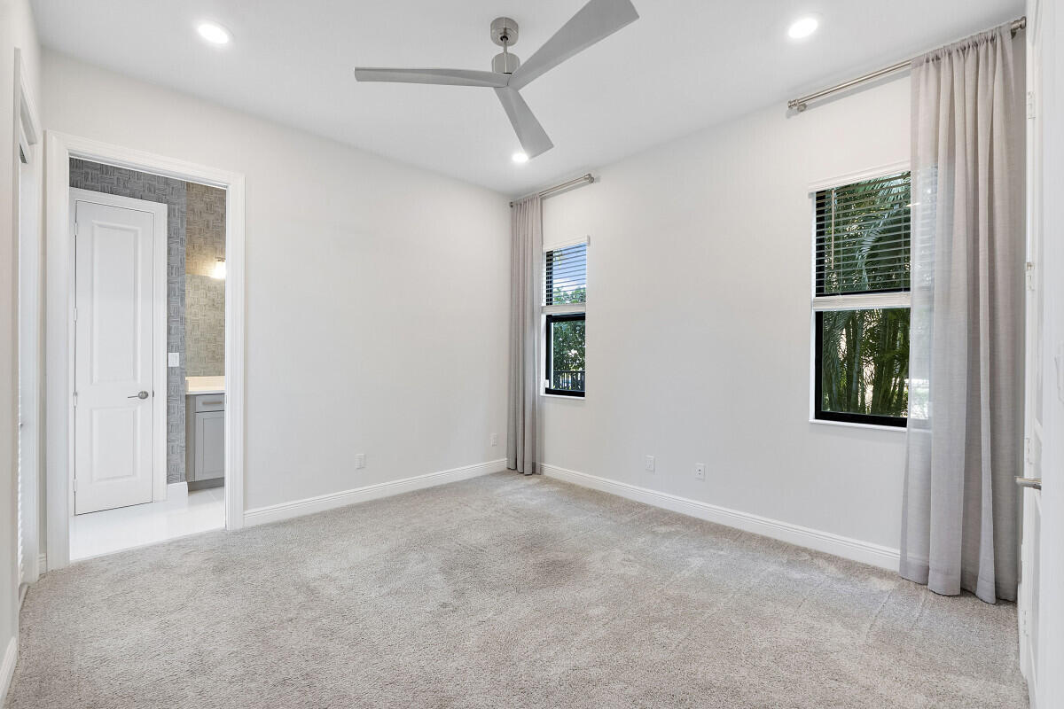 PARKLAND BAY - Residential