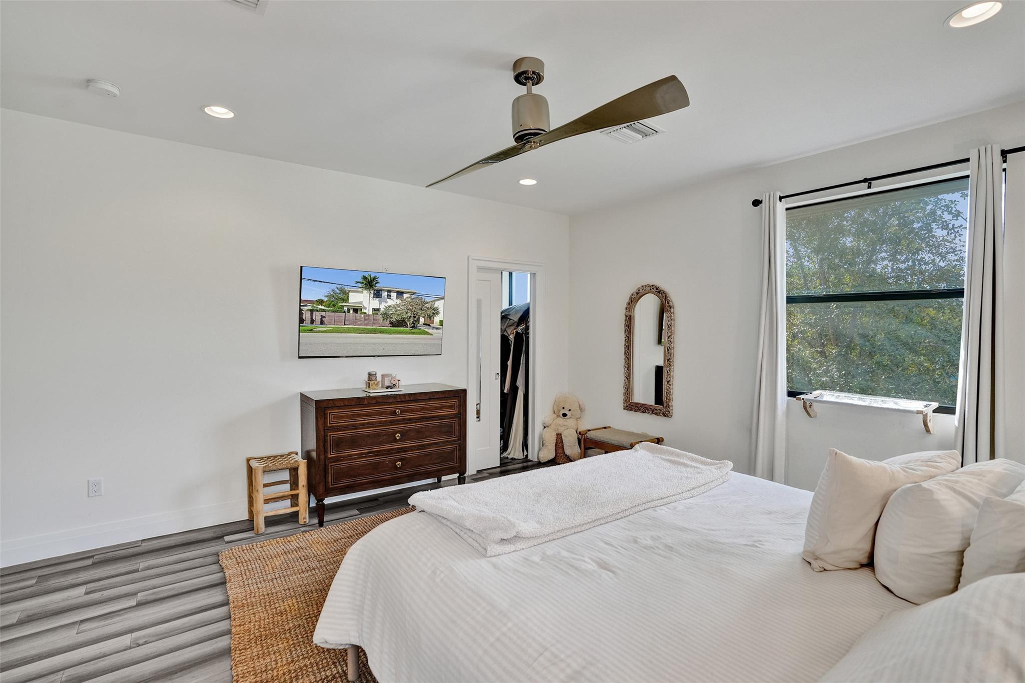 South Middle River - Residential