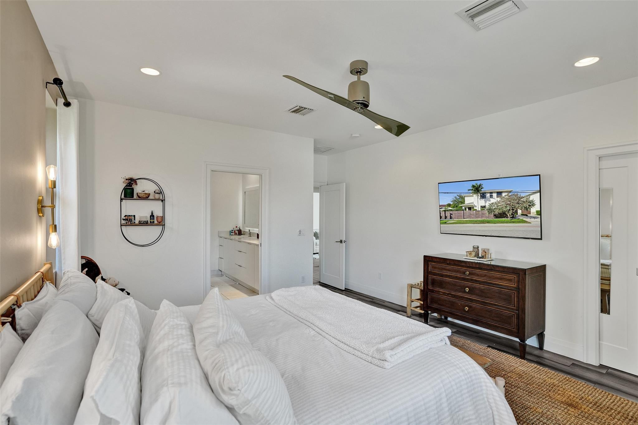 South Middle River - Residential