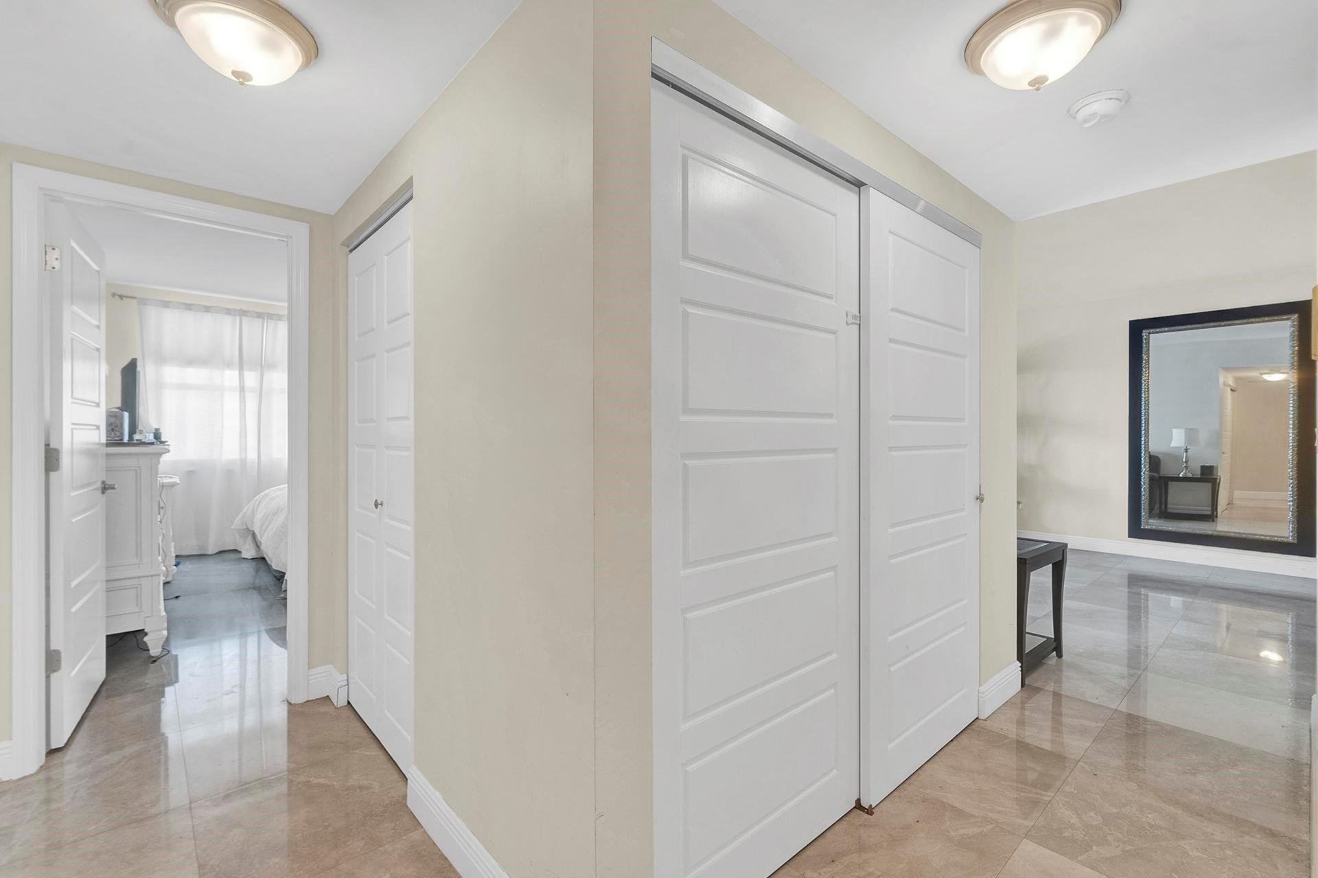 Hemispheres condo - Residential