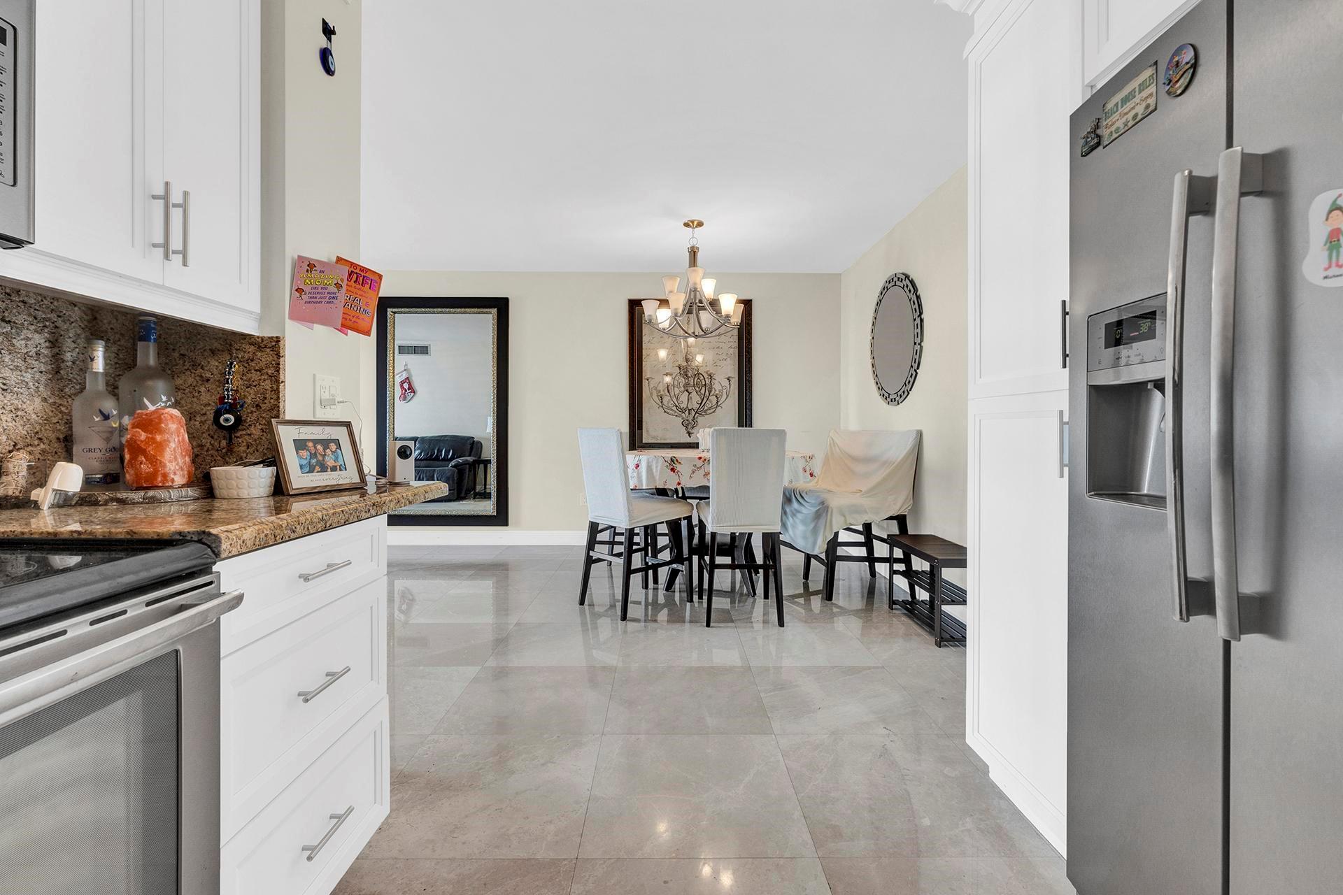Hemispheres condo - Residential