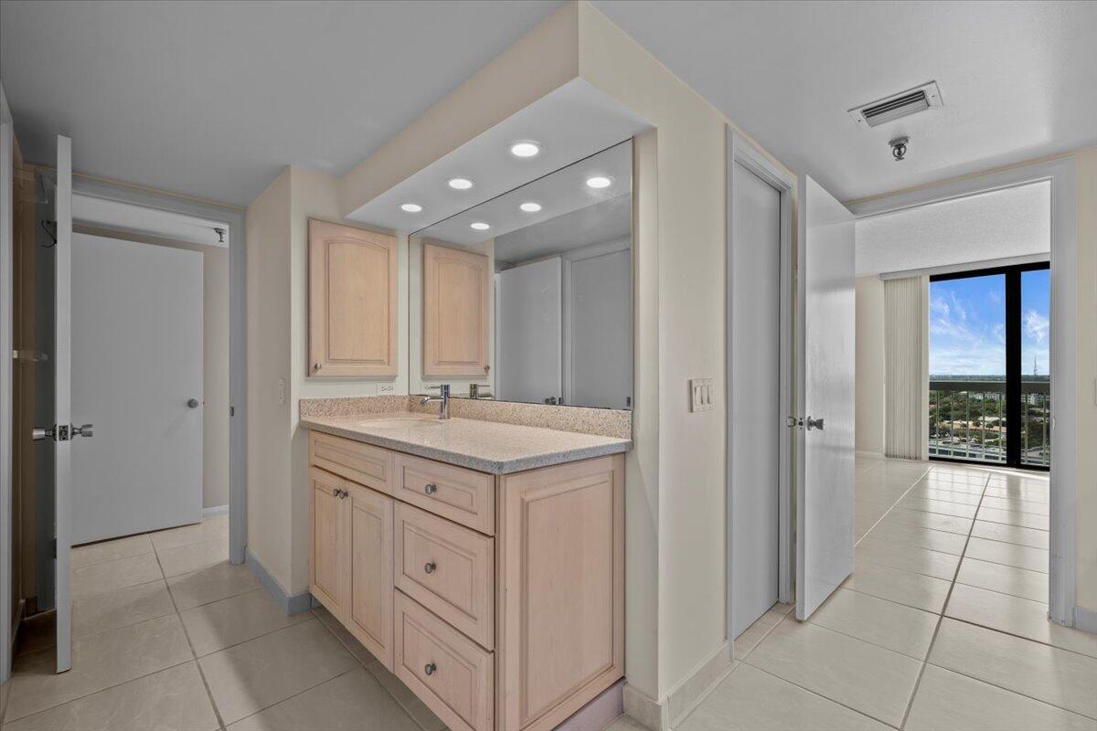 OLD PORT COVE TOWER EAST CONDO - Residential