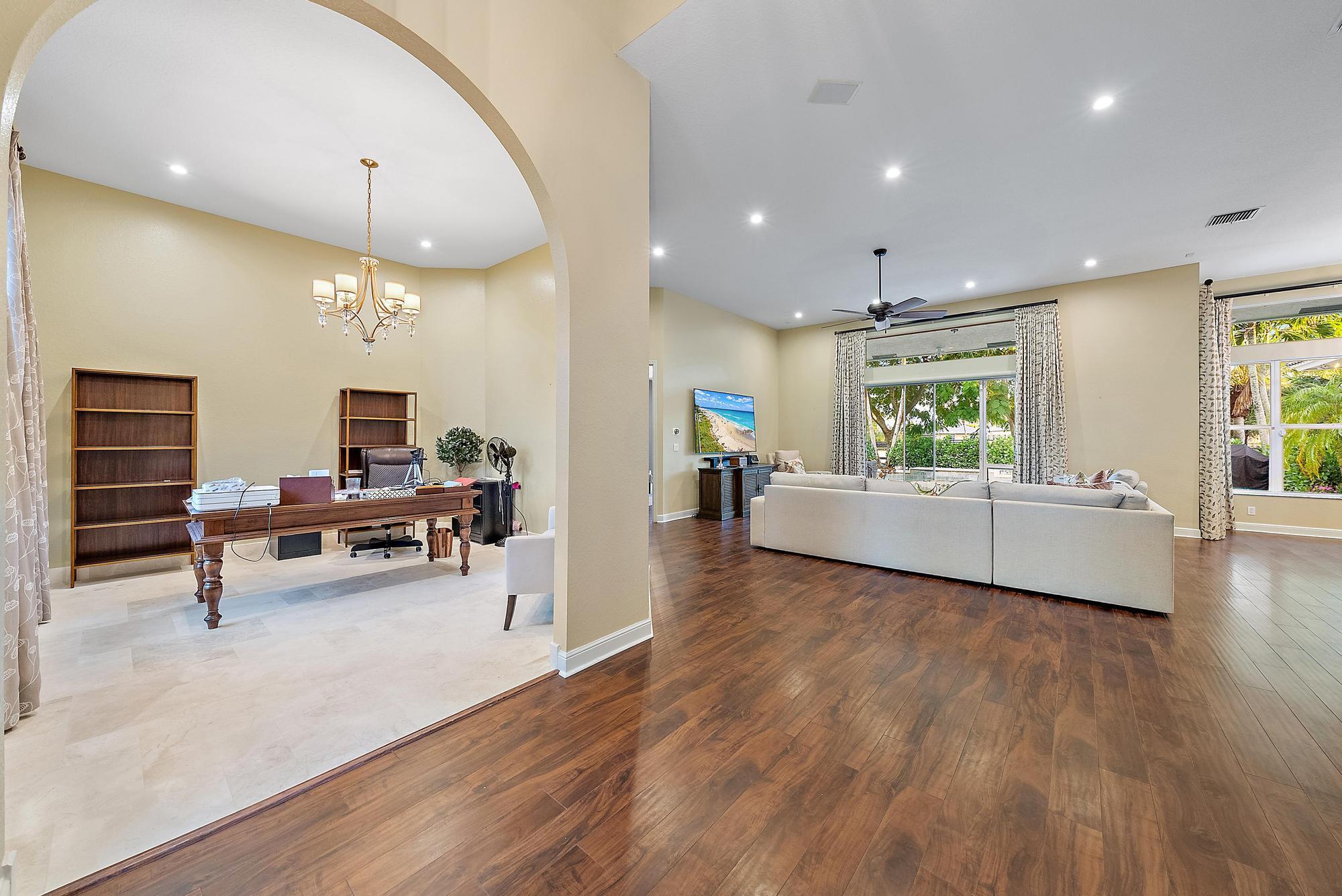 SADDLE TRAIL PARK OF WELL - Residential