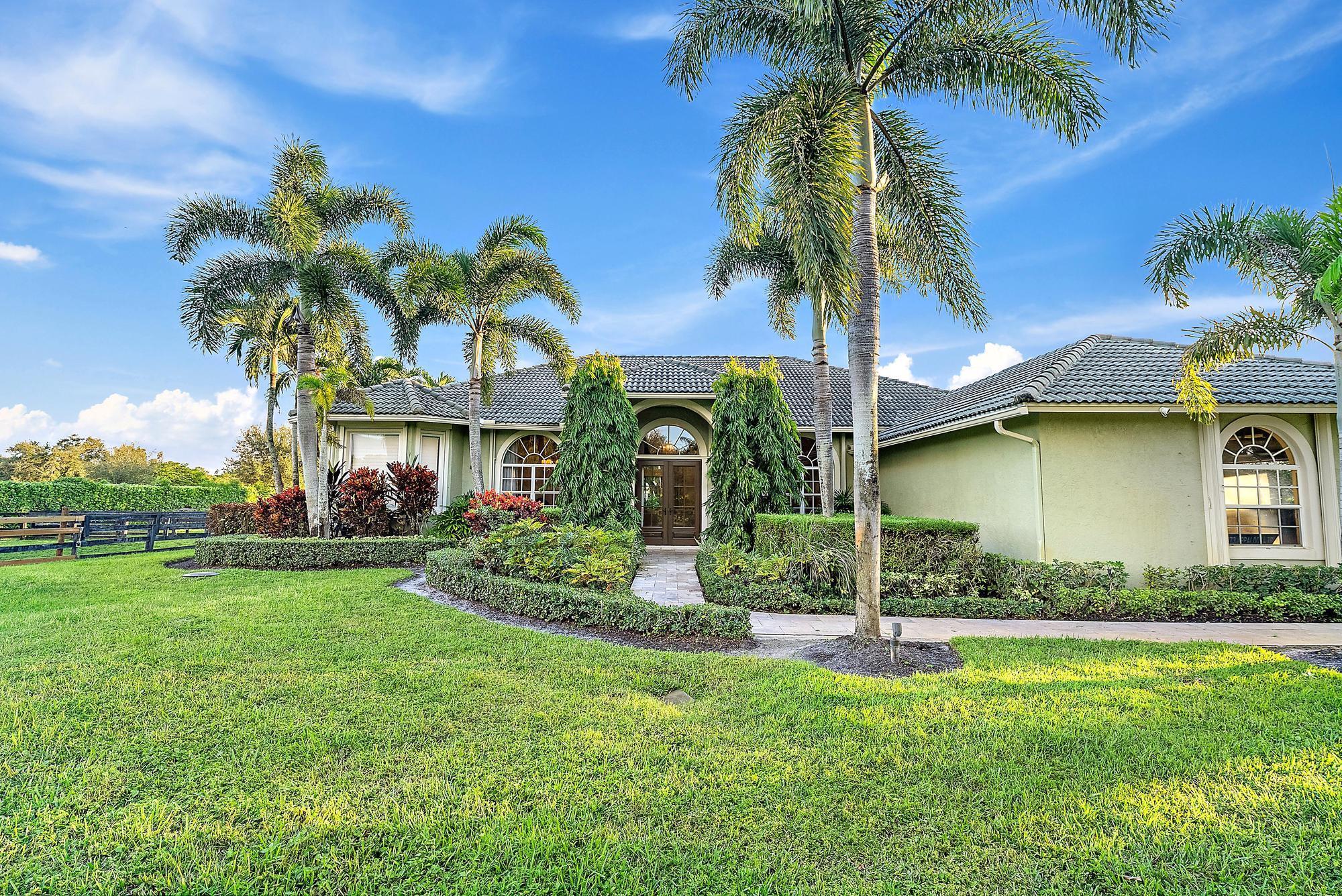 SADDLE TRAIL PARK OF WELL - Residential