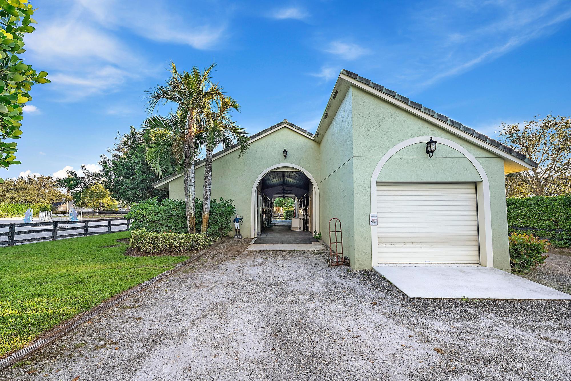 SADDLE TRAIL PARK OF WELL - Residential