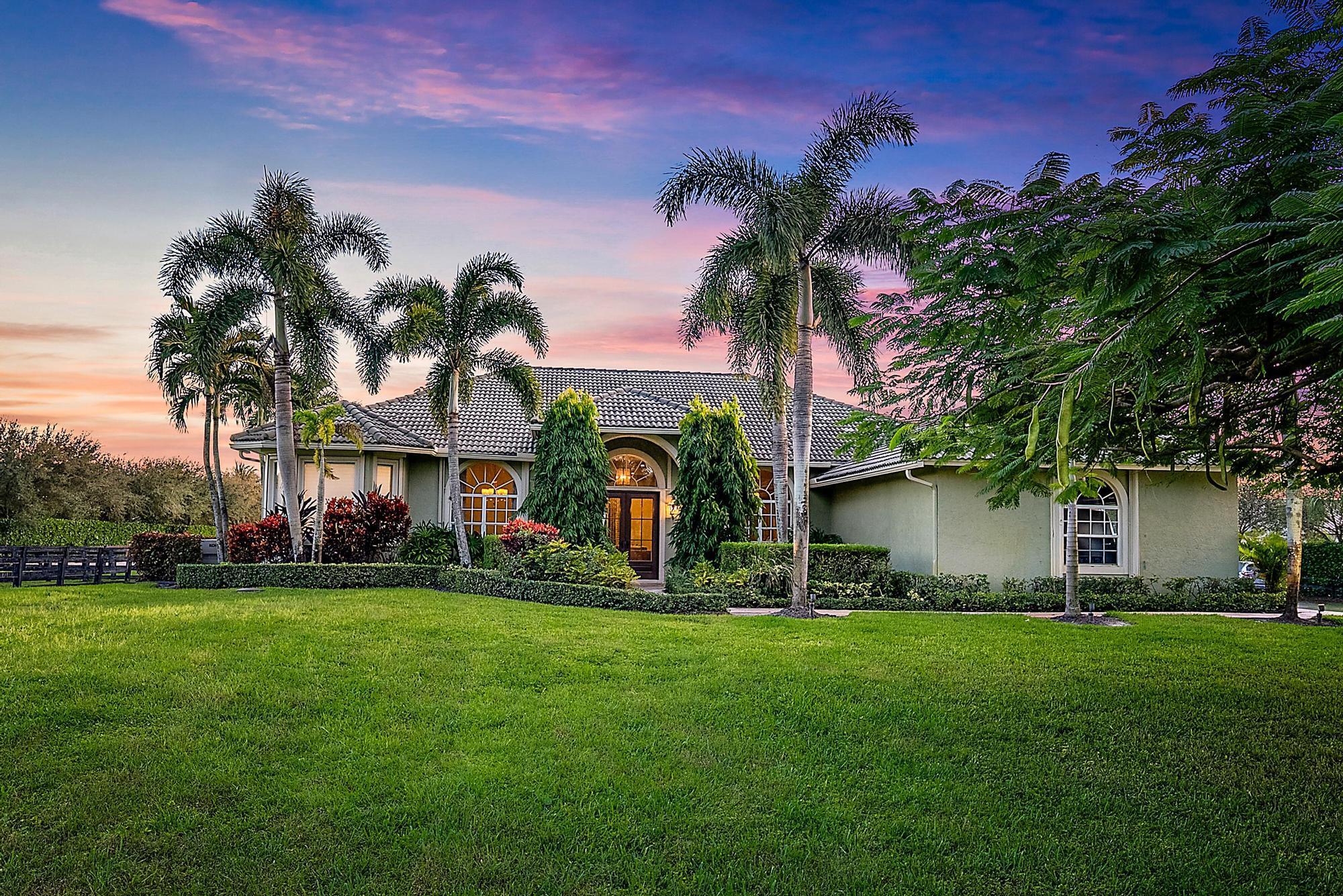 SADDLE TRAIL PARK OF WELL - Residential