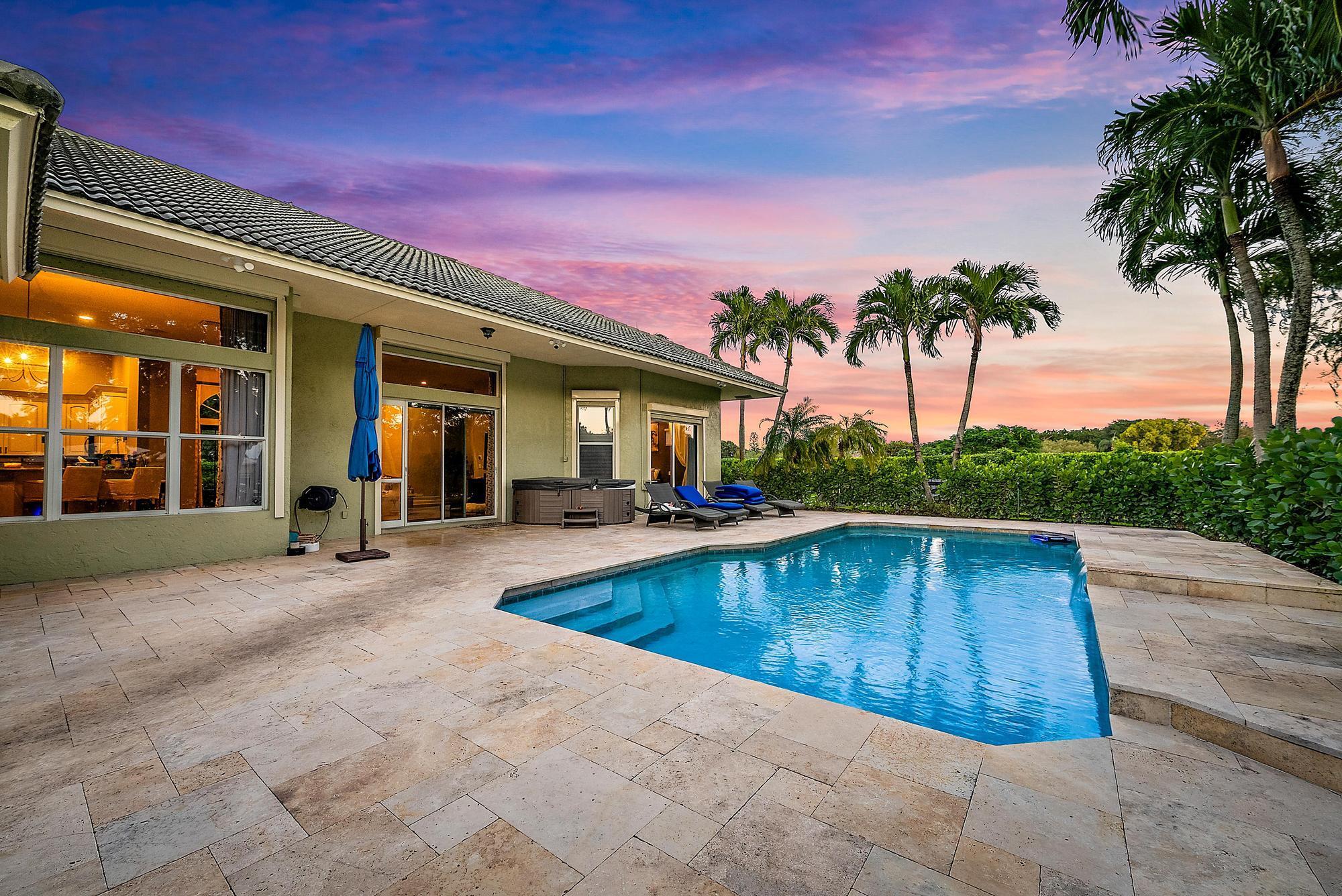 SADDLE TRAIL PARK OF WELL - Residential