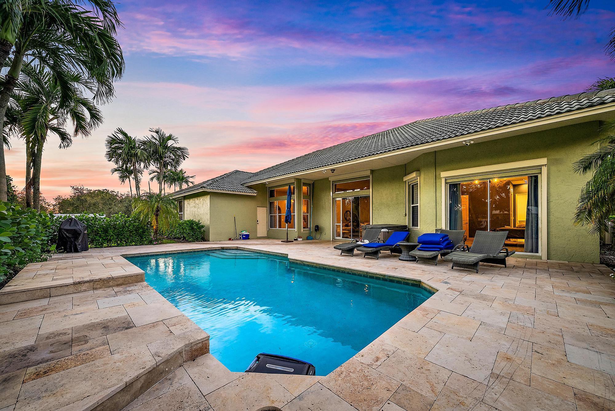 SADDLE TRAIL PARK OF WELL - Residential