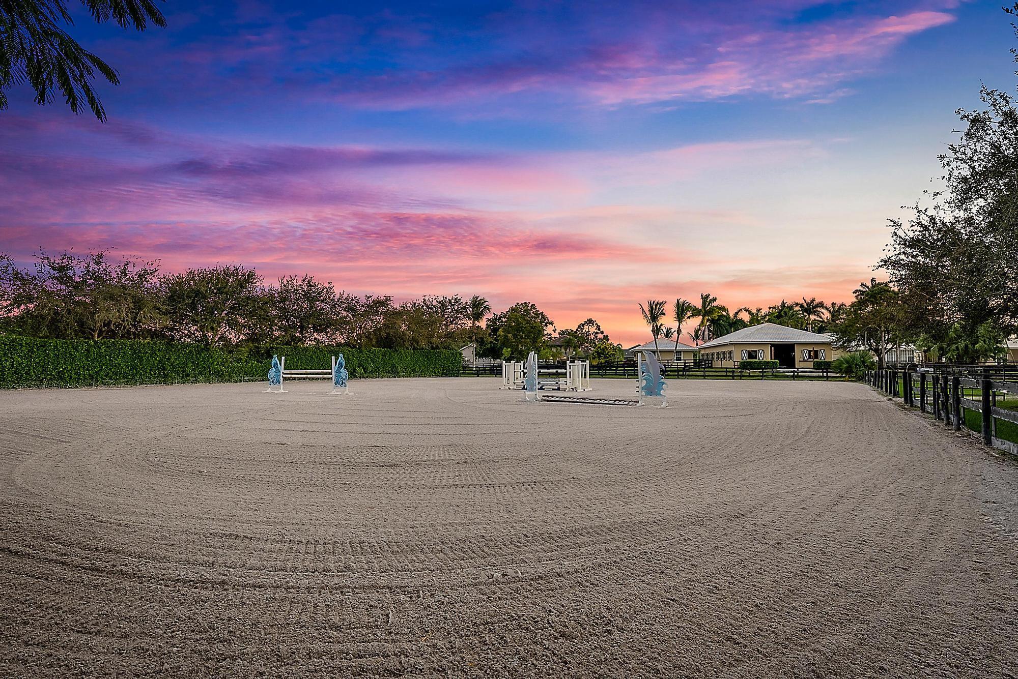 SADDLE TRAIL PARK OF WELL - Residential