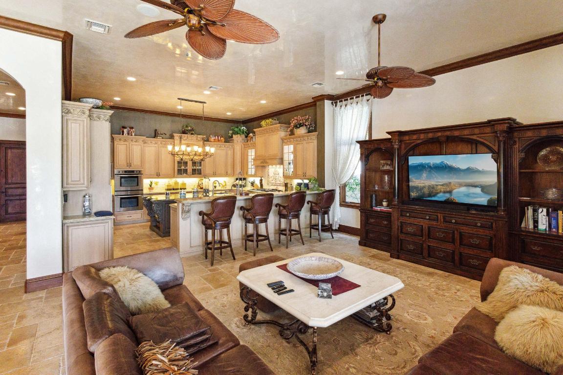 VENETIAN ISLES 1ST SEC - Residential