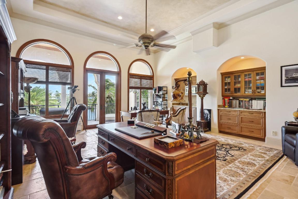 VENETIAN ISLES 1ST SEC - Residential