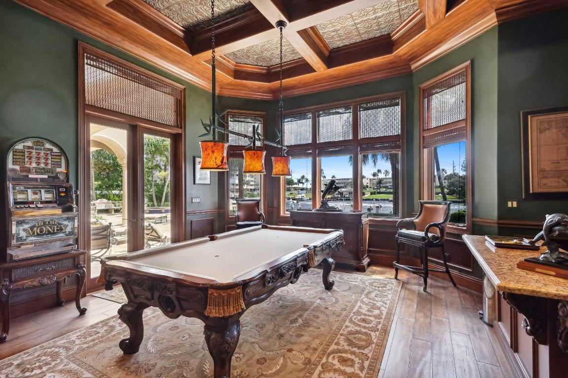 VENETIAN ISLES 1ST SEC - Residential