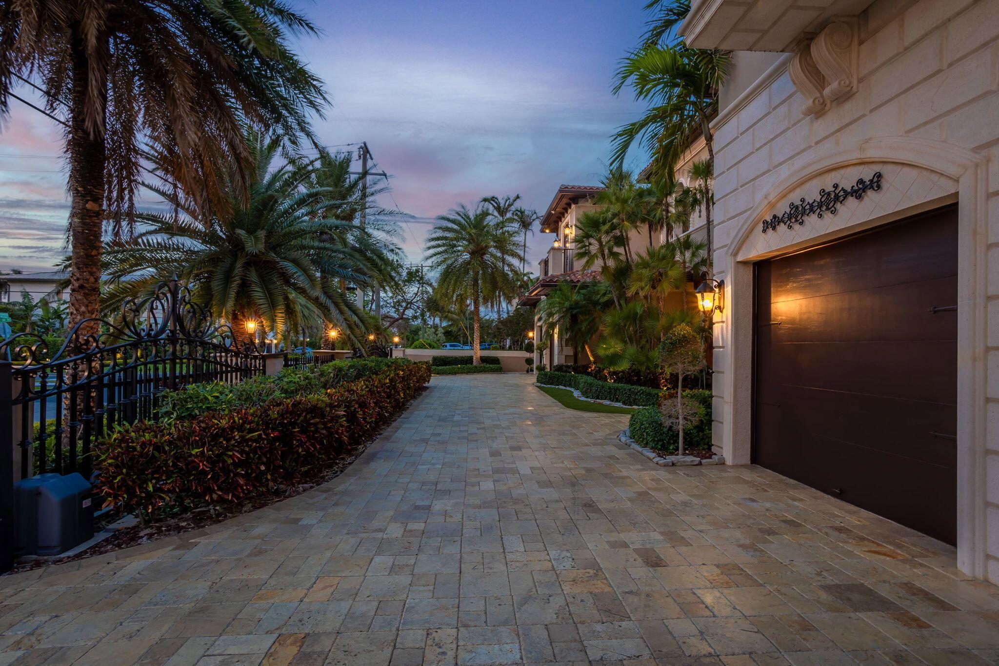 VENETIAN ISLES 1ST SEC - Residential