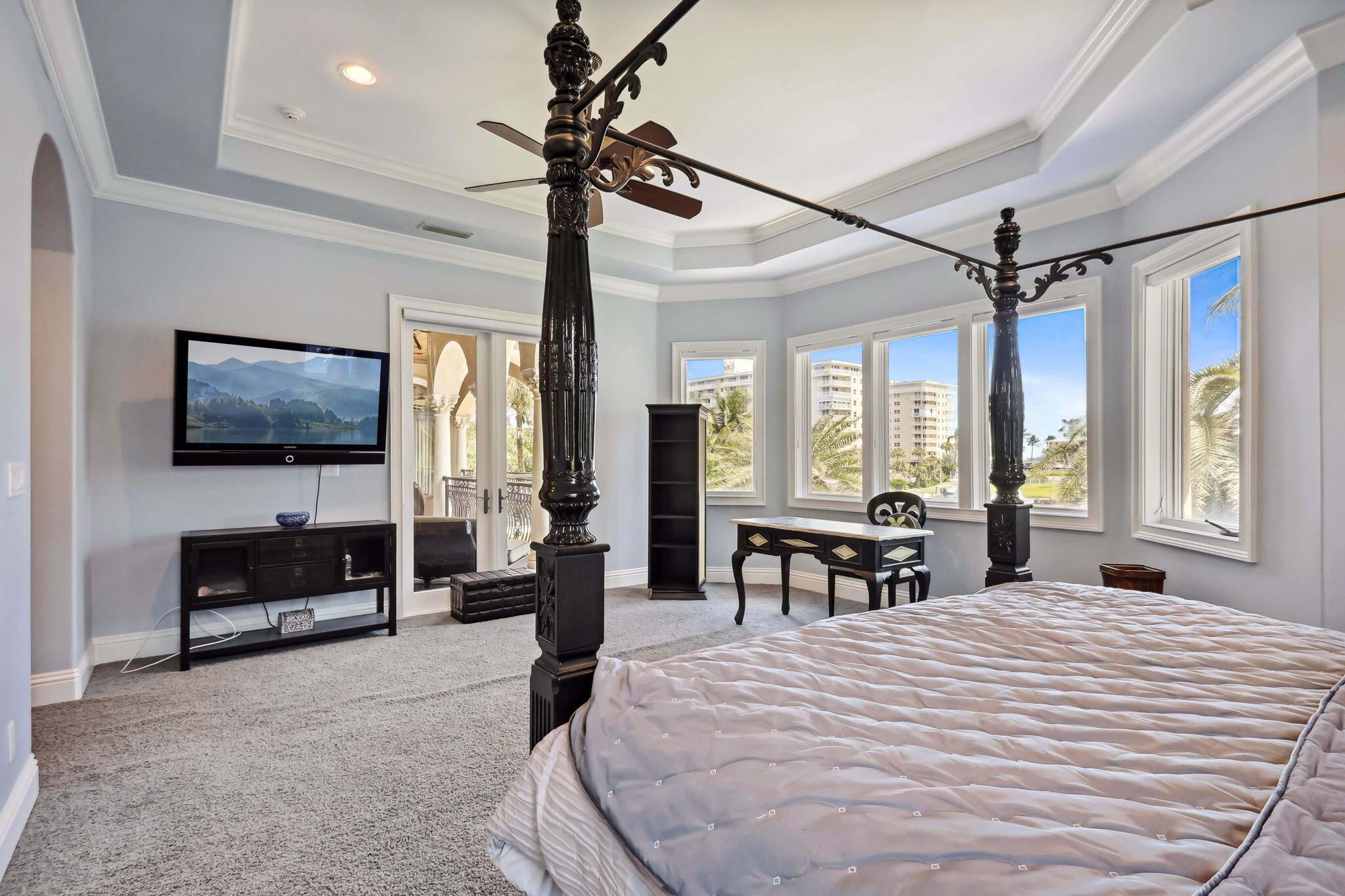 VENETIAN ISLES 1ST SEC - Residential