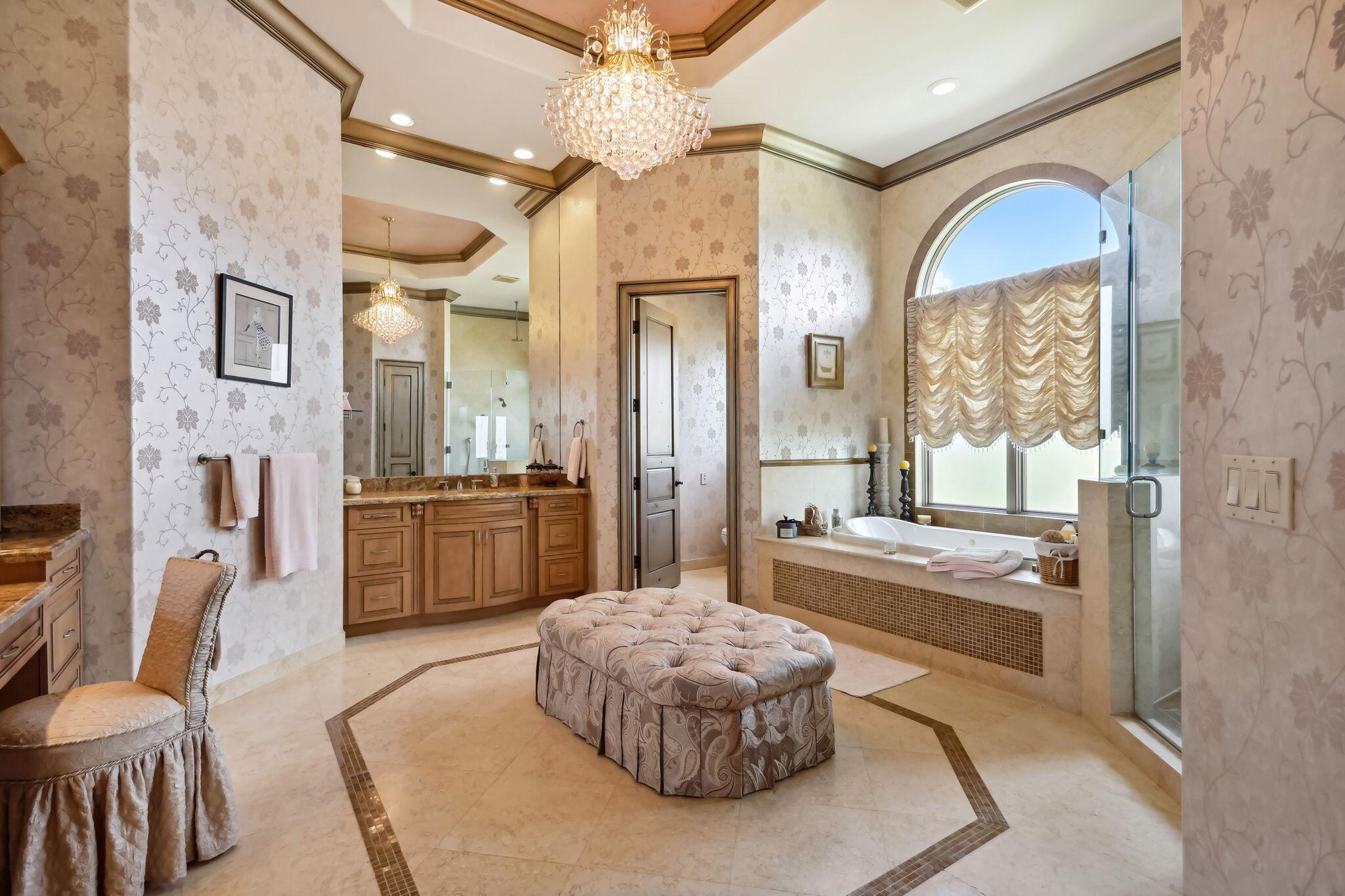 VENETIAN ISLES 1ST SEC - Residential