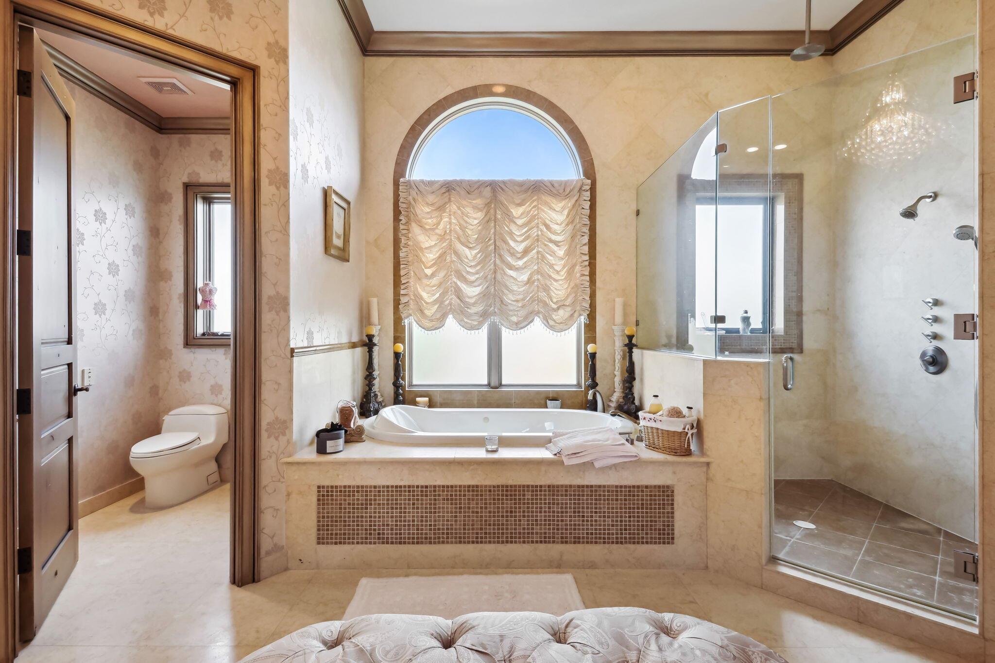 VENETIAN ISLES 1ST SEC - Residential