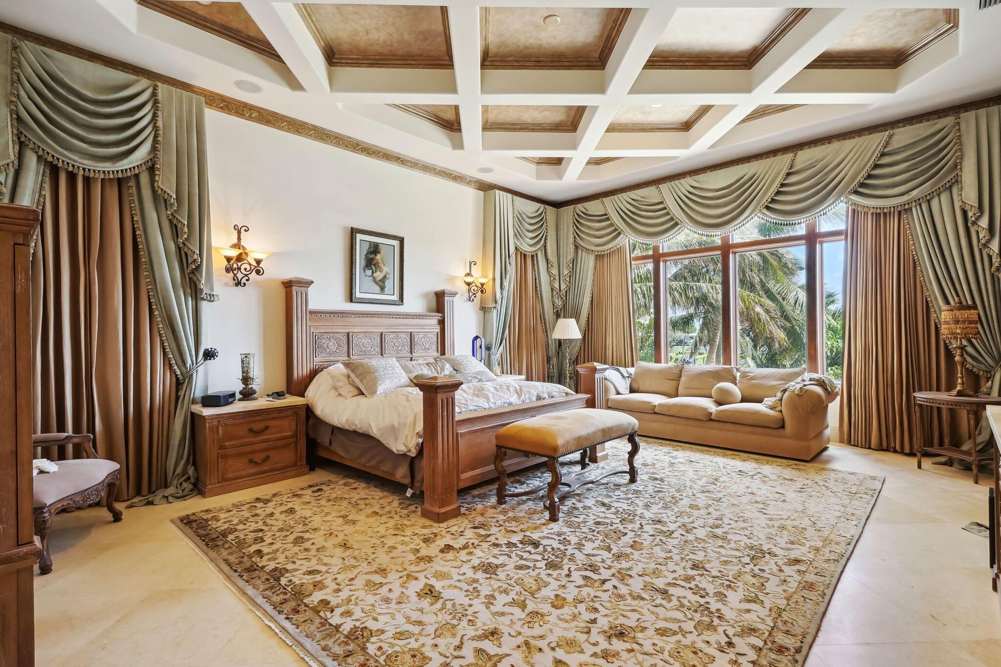 VENETIAN ISLES 1ST SEC - Residential