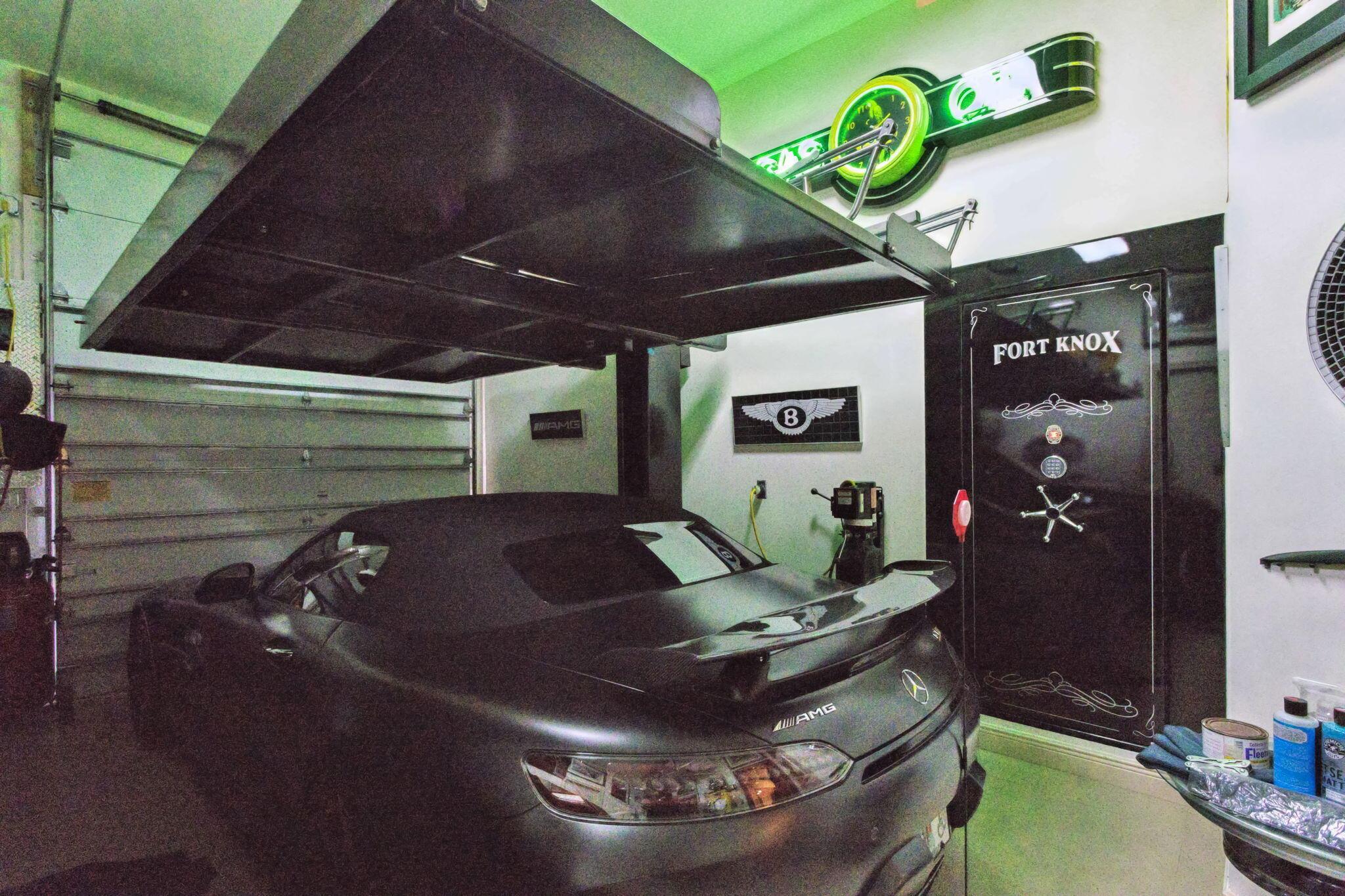 VENETIAN ISLES 1ST SEC - Residential