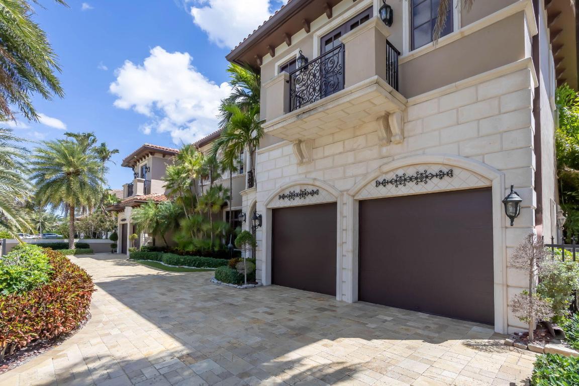 VENETIAN ISLES 1ST SEC - Residential