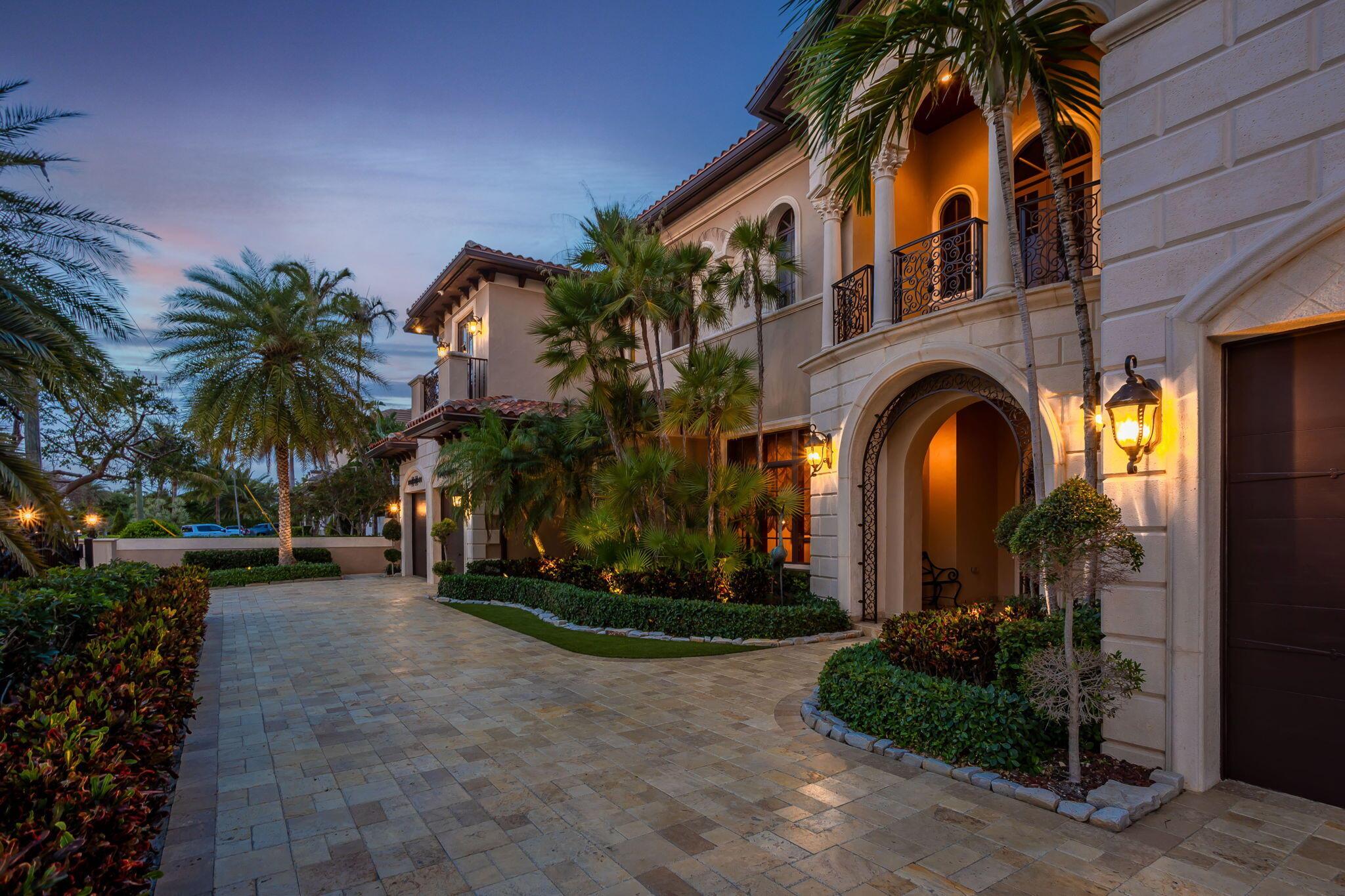 VENETIAN ISLES 1ST SEC - Residential